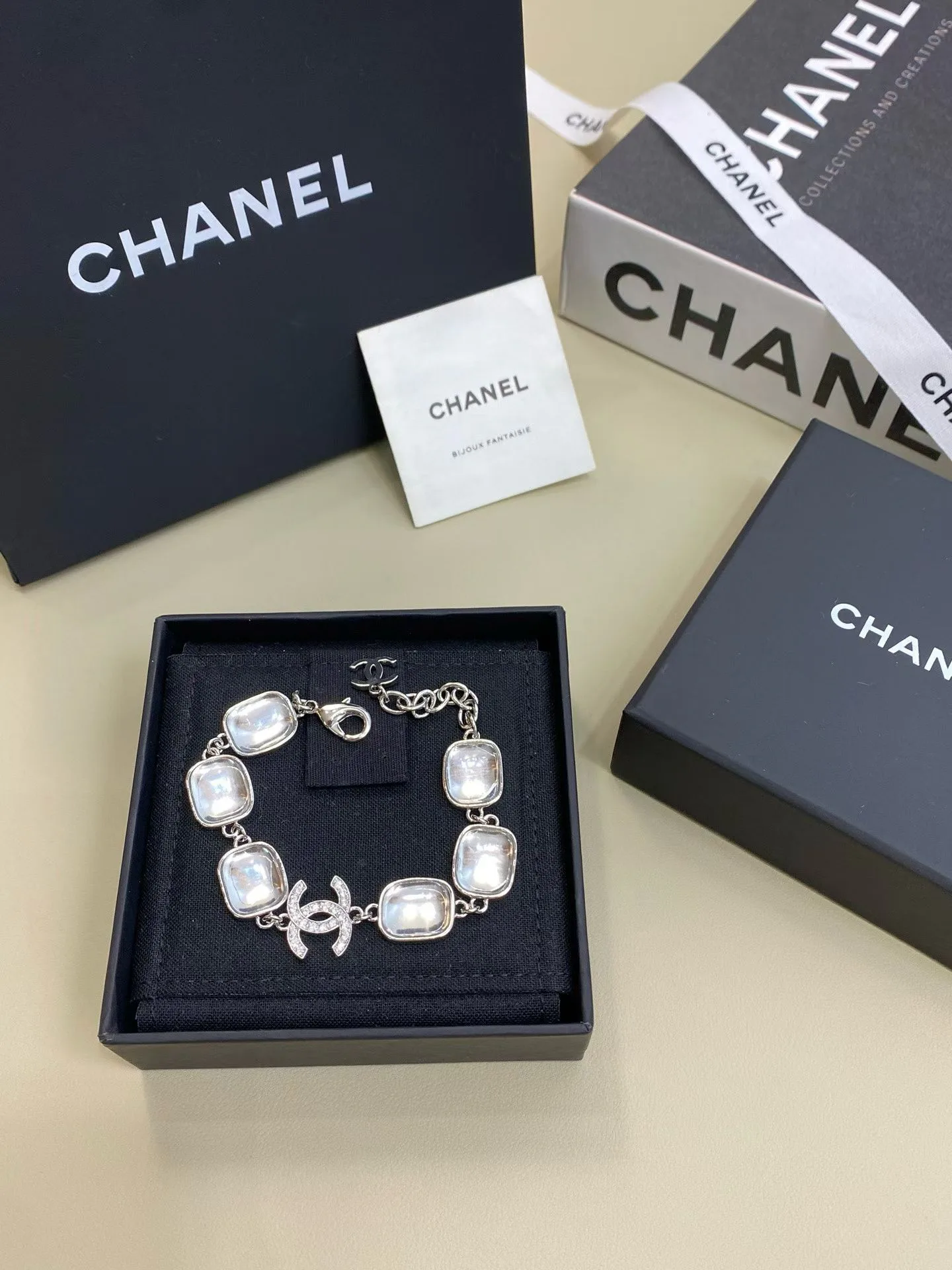Бижутерия Chanel 18122370