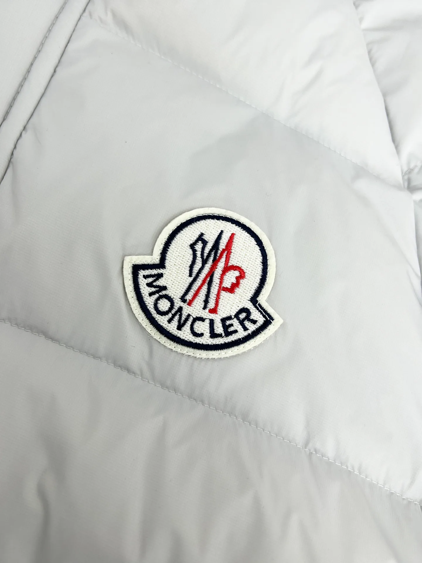 Куртки И Пуховики Женские Moncler 10065715