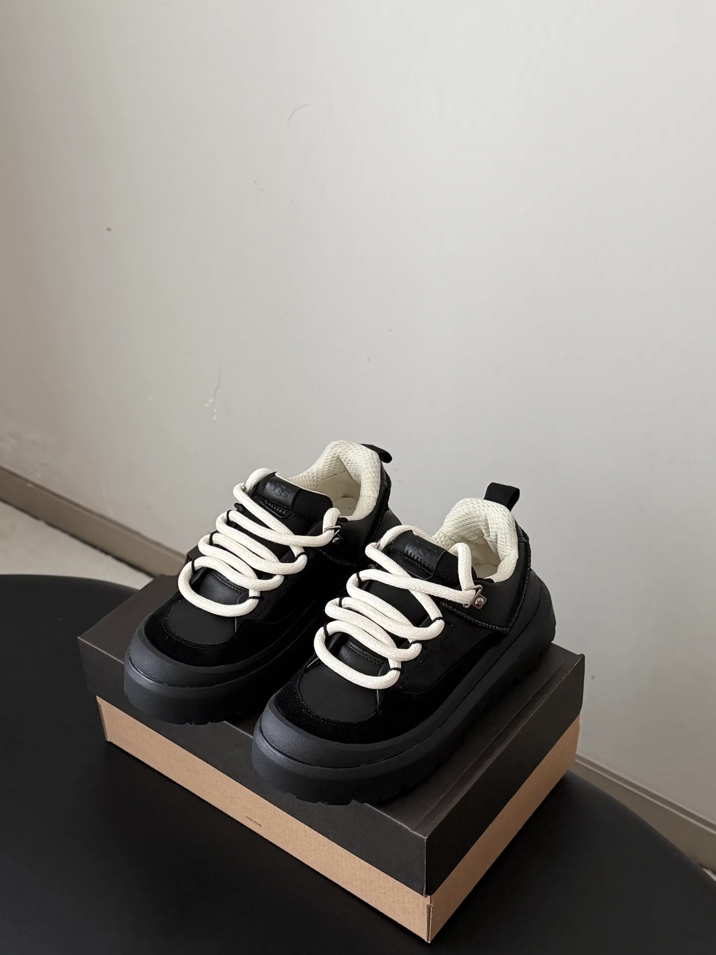 Кроссовки Женские Ugg 19687638