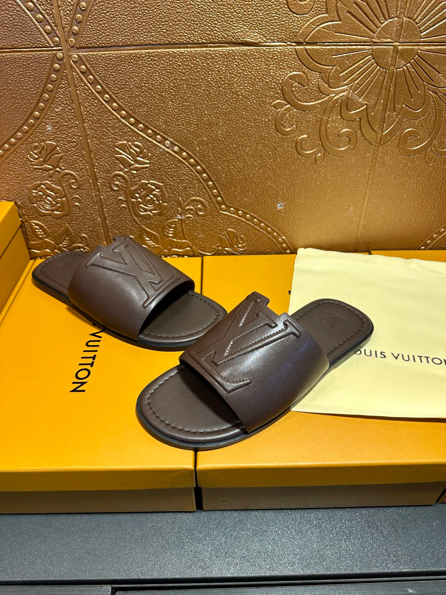 Шлепанцы Мужские Louis Vuitton 11488093