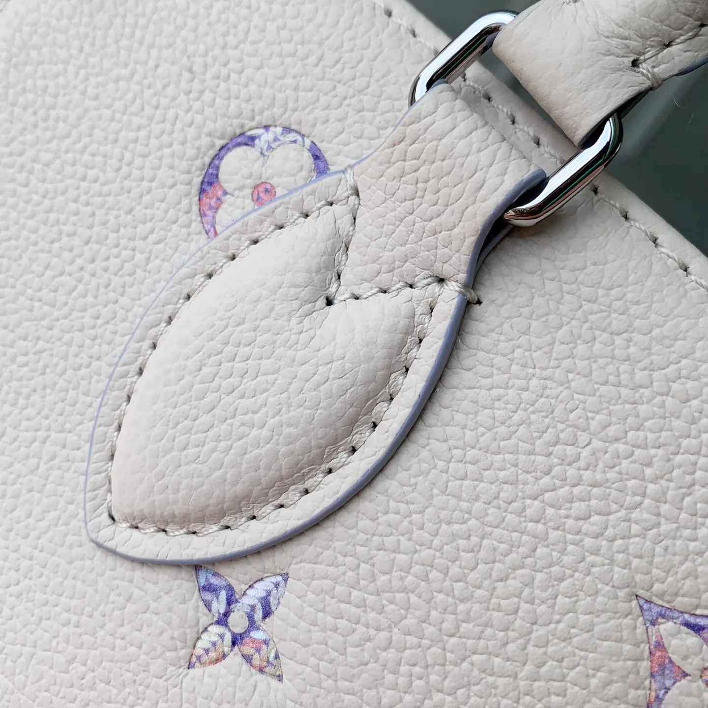 Классические Сумки Женские Louis Vuitton 18147486