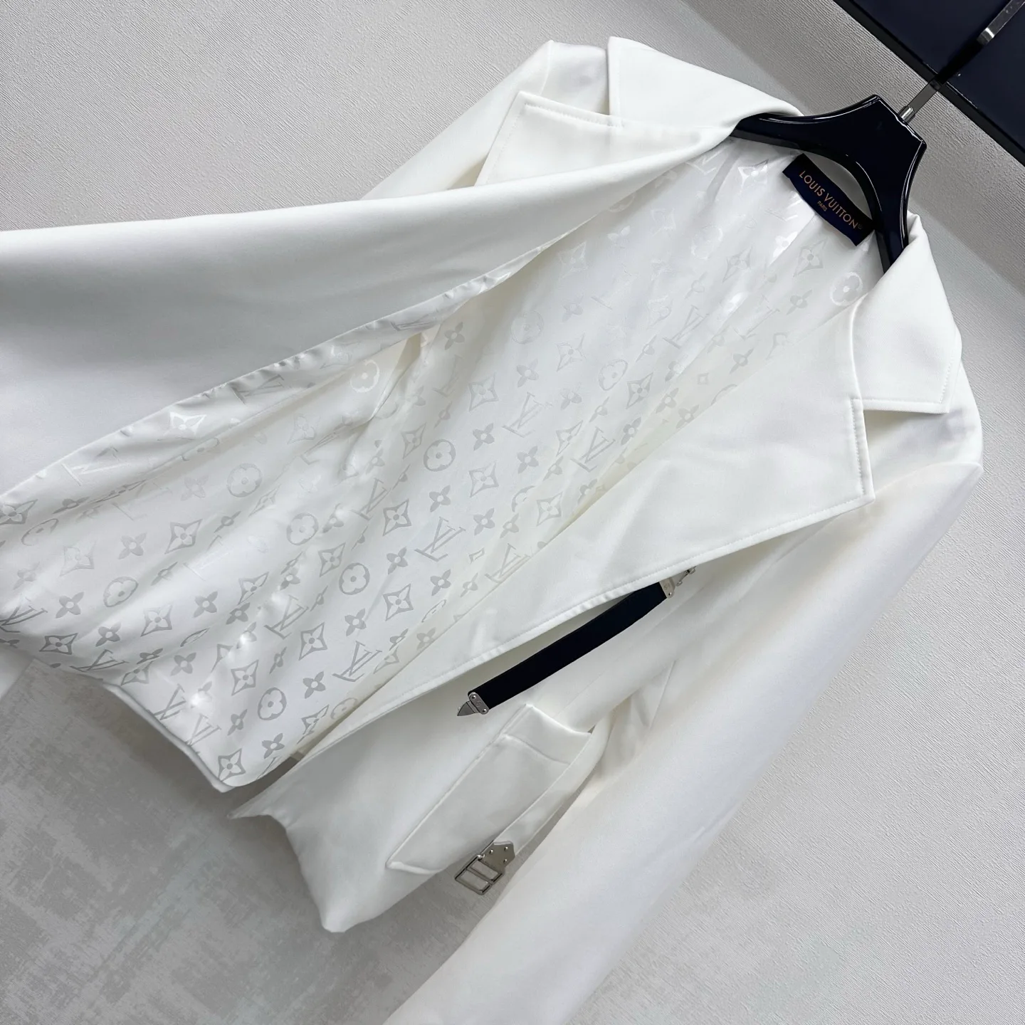 Жакеты Женские Louis Vuitton 18680896