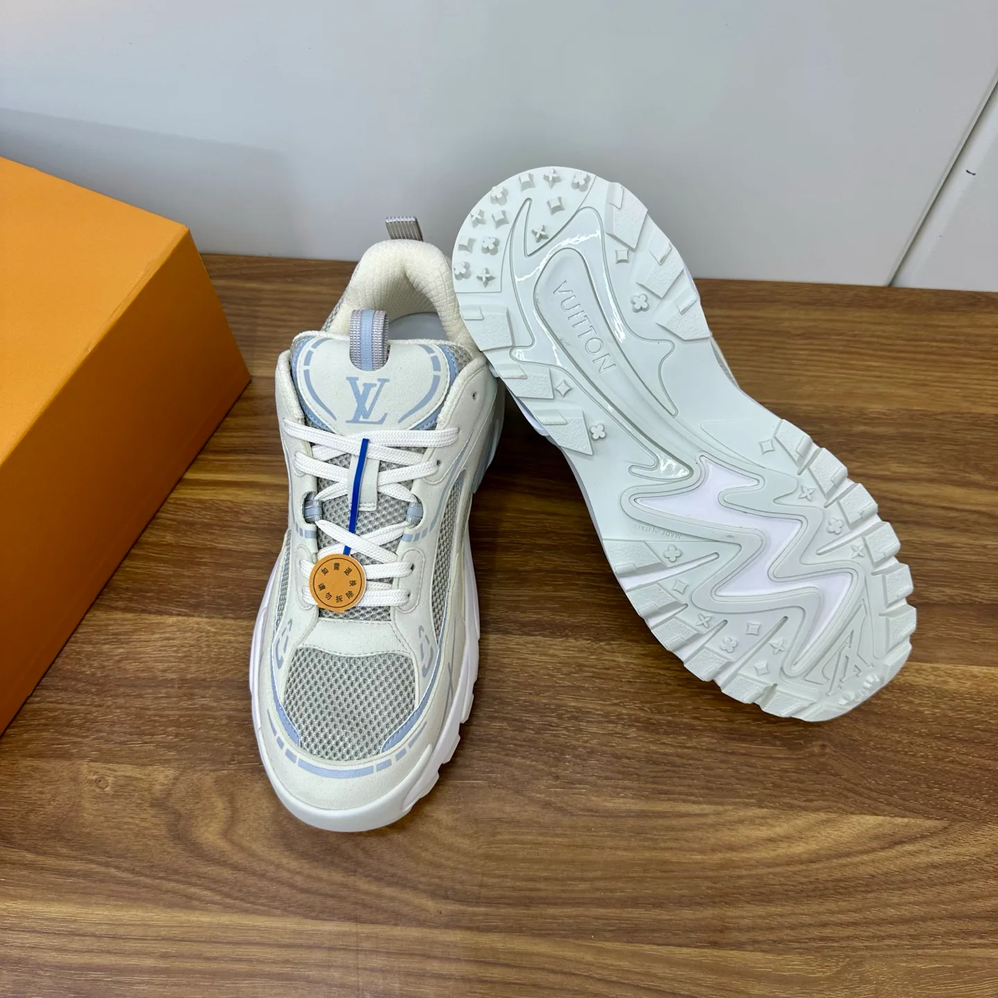 Кроссовки Мужские Louis Vuitton 17477023