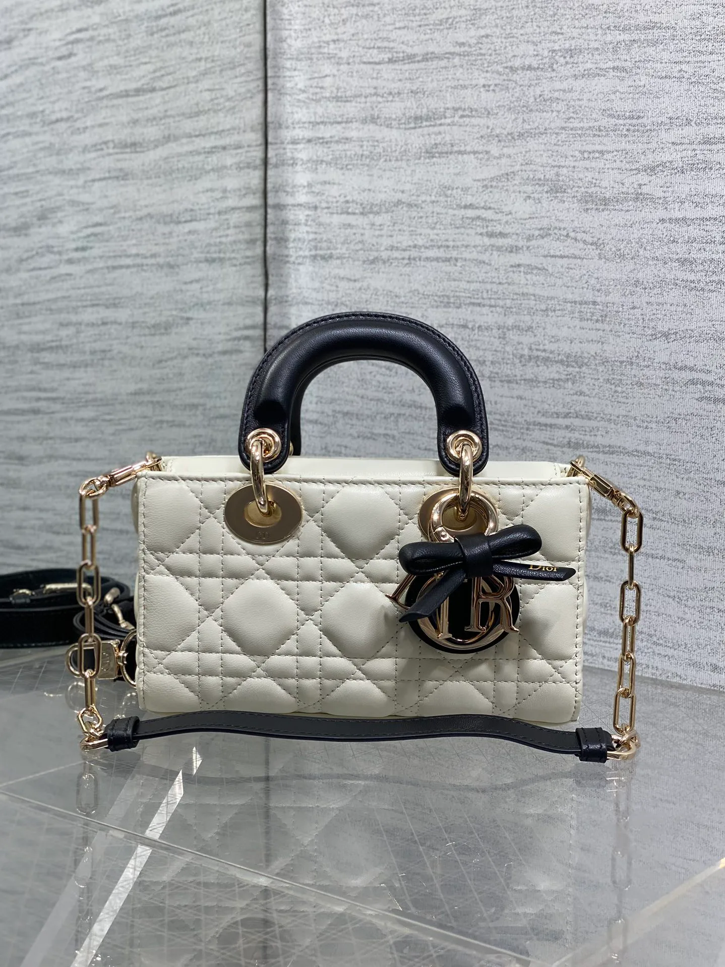 Классические Сумки Женские Christian Dior 11685156