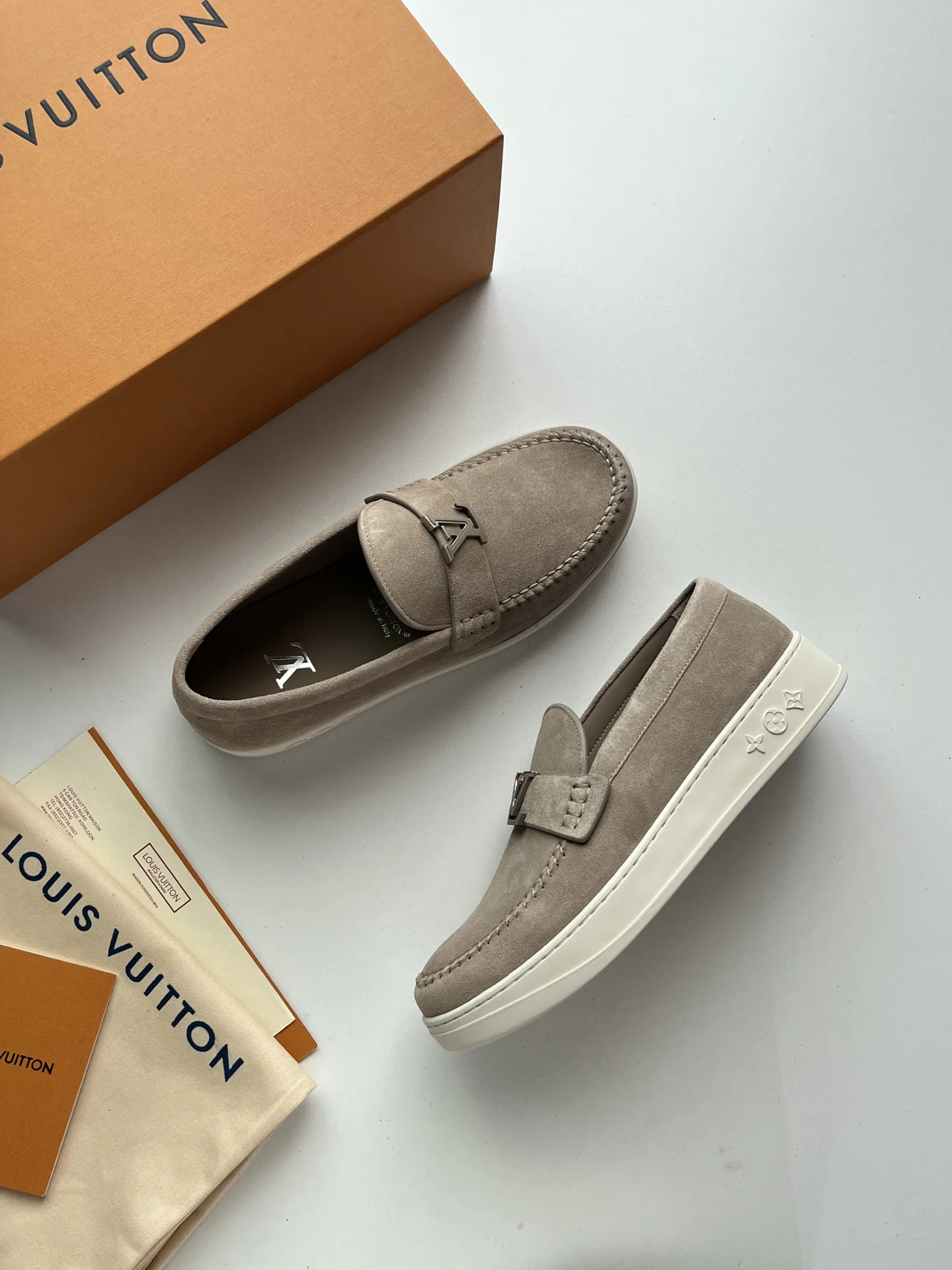 Лоферы И Туфли Мужские Louis Vuitton 18744056
