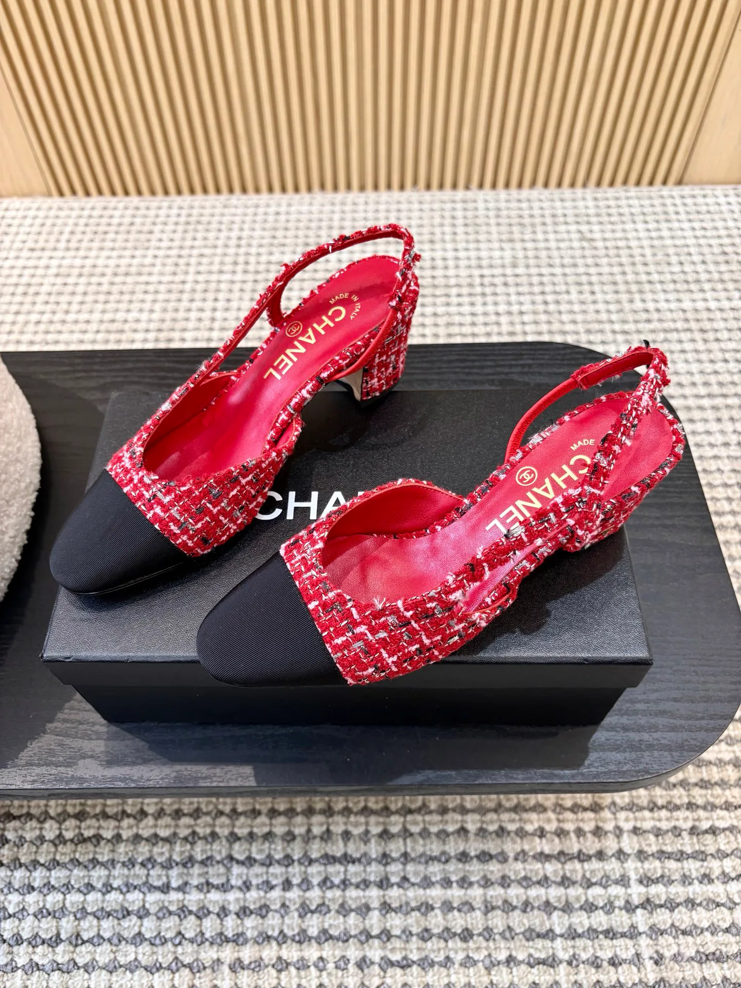 Босоножки Женские Chanel 11879220