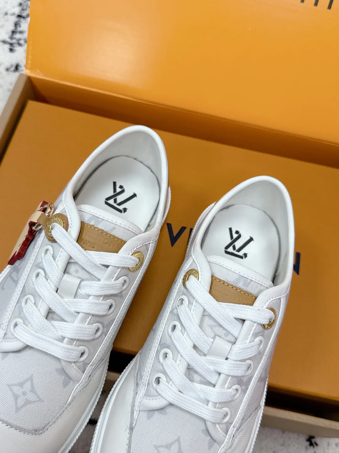 Кеды Женские Louis Vuitton 2471143