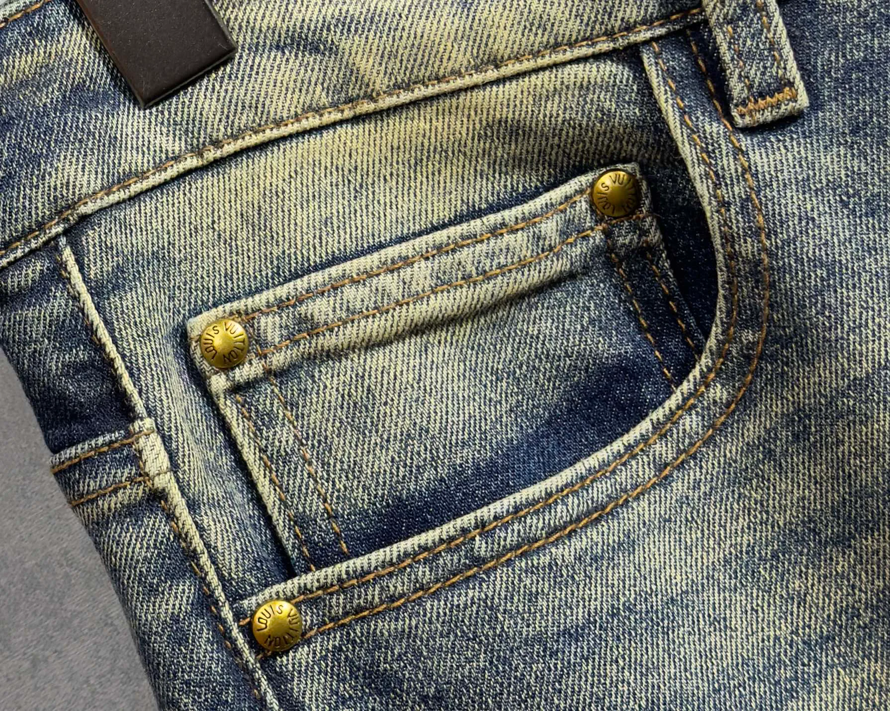 Джинсы Мужские Louis Vuitton 18098352