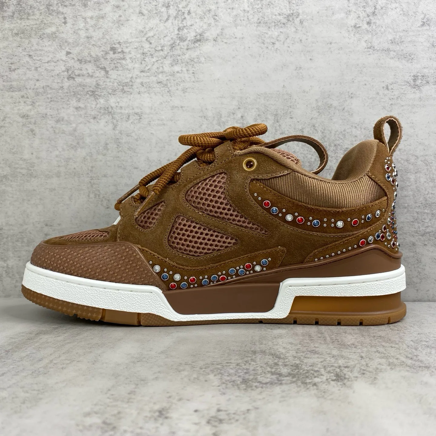 Кроссовки Женские Louis Vuitton 18747235
