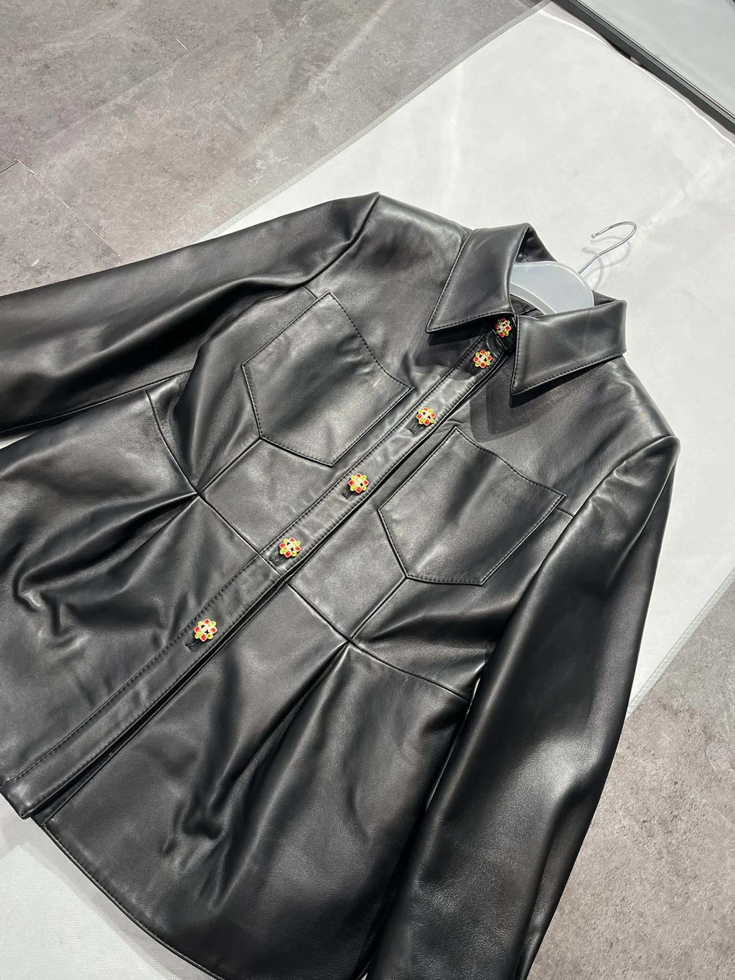 Кожаные Куртки И Дублёнки Женские Chanel 10088597