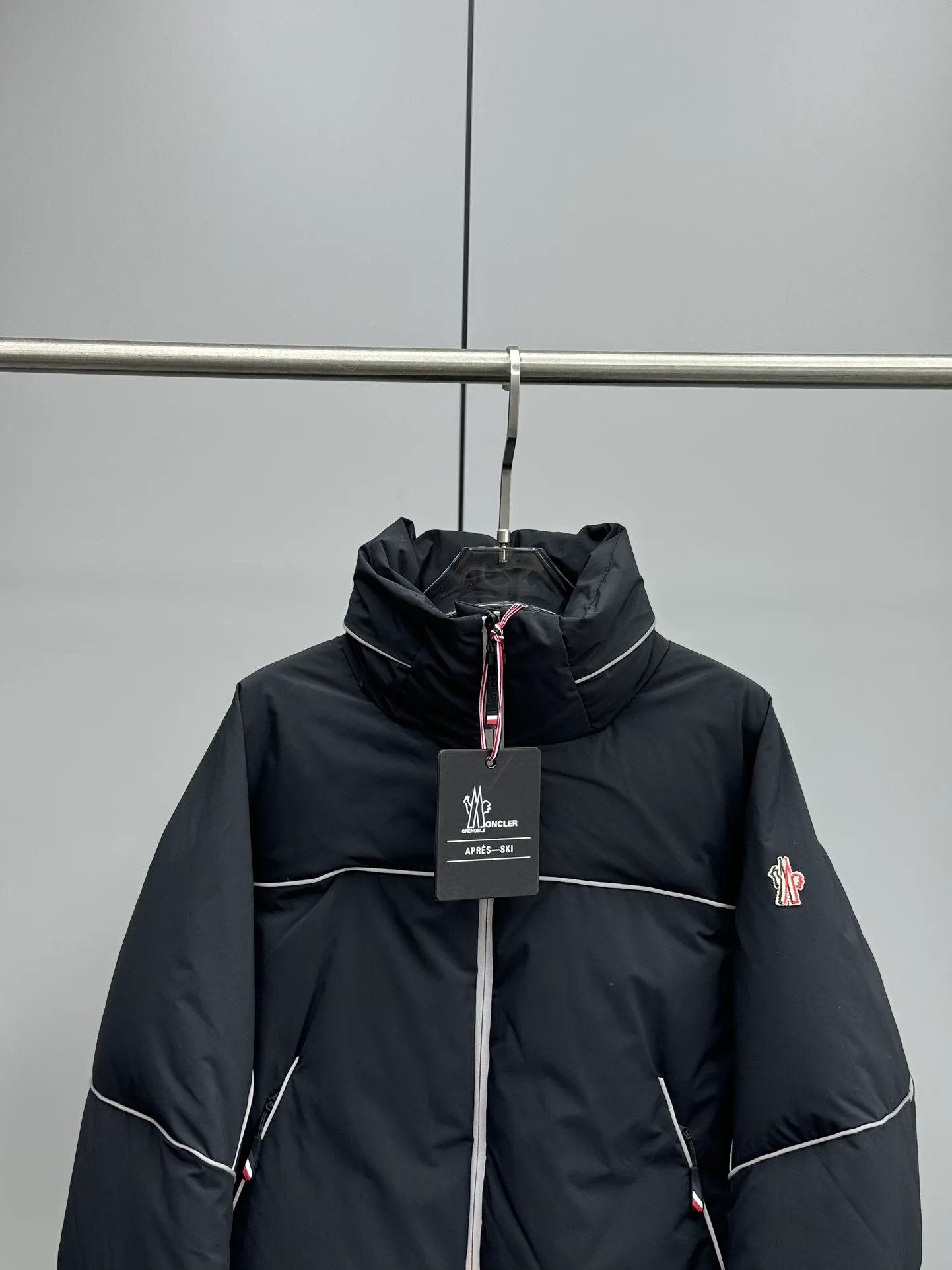 Куртки И Пуховики Женские Moncler 17939203