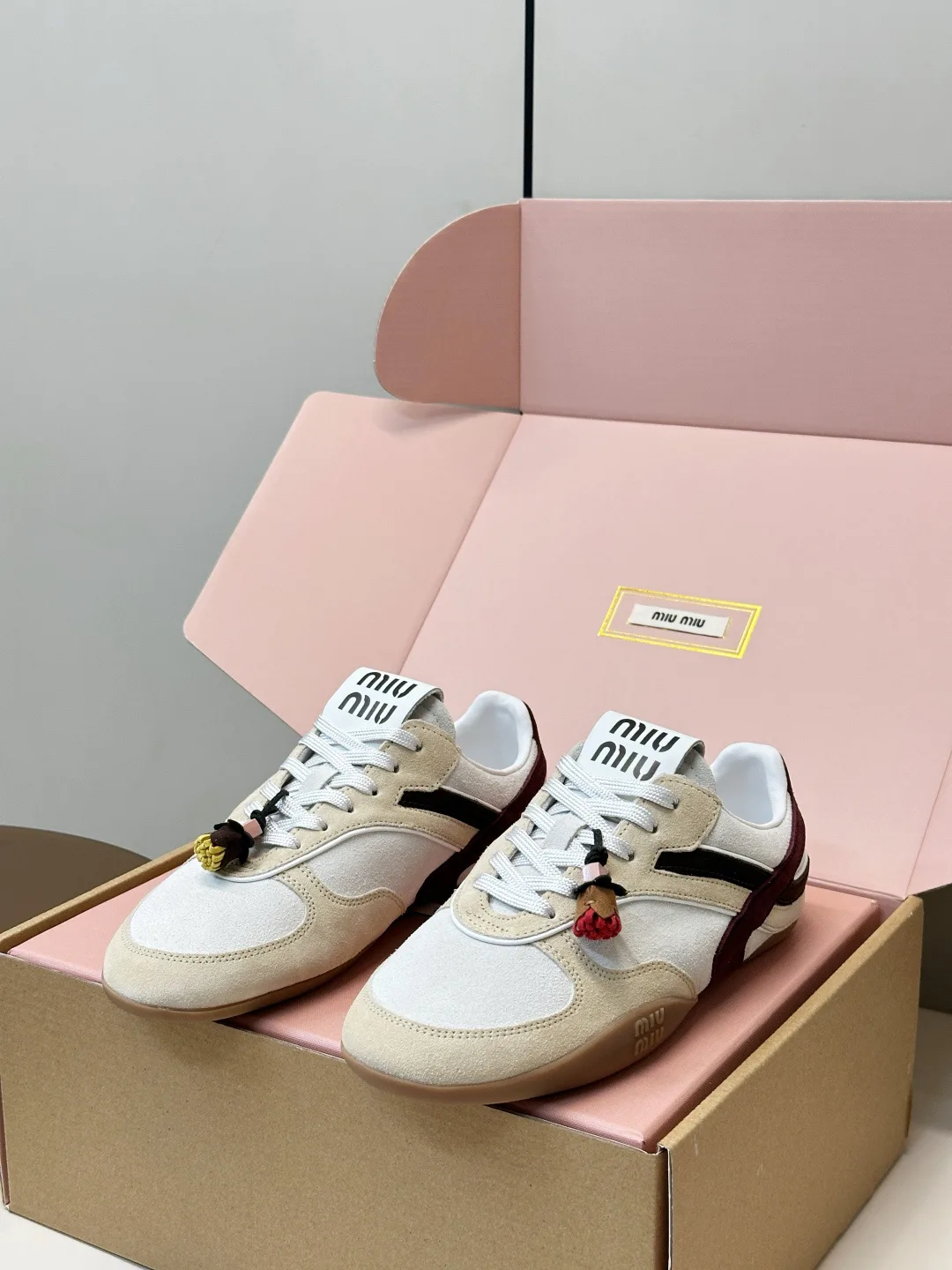 Кроссовки Женские Miu Miu 18164555