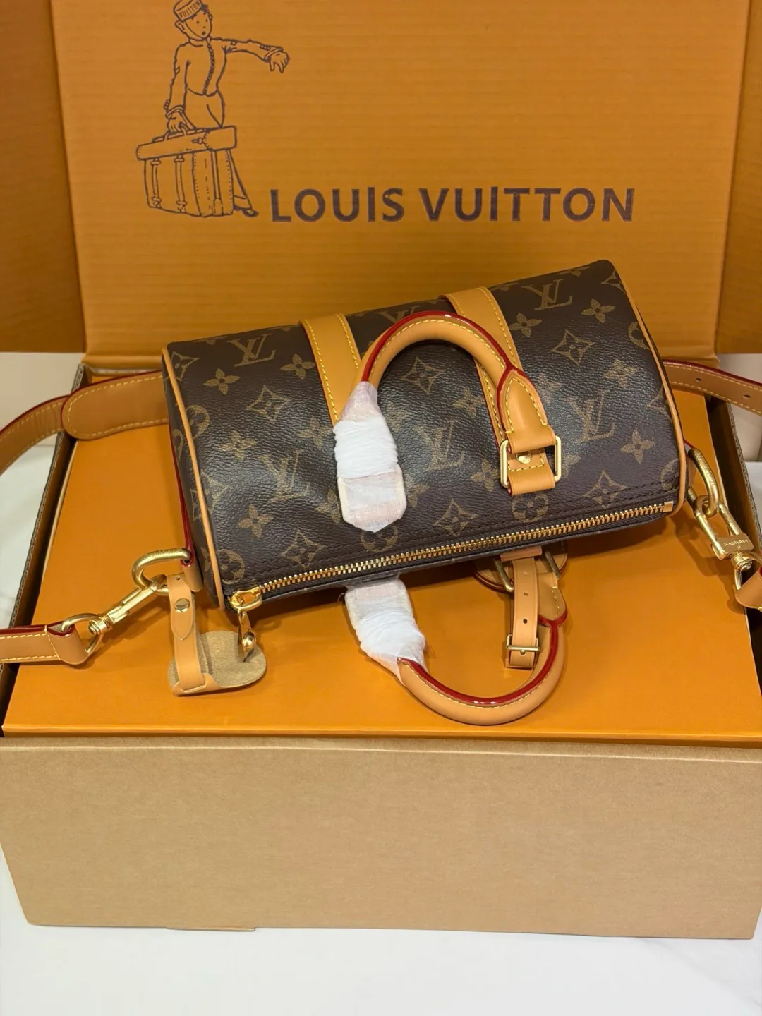Классические Сумки Женские Louis Vuitton 18170493