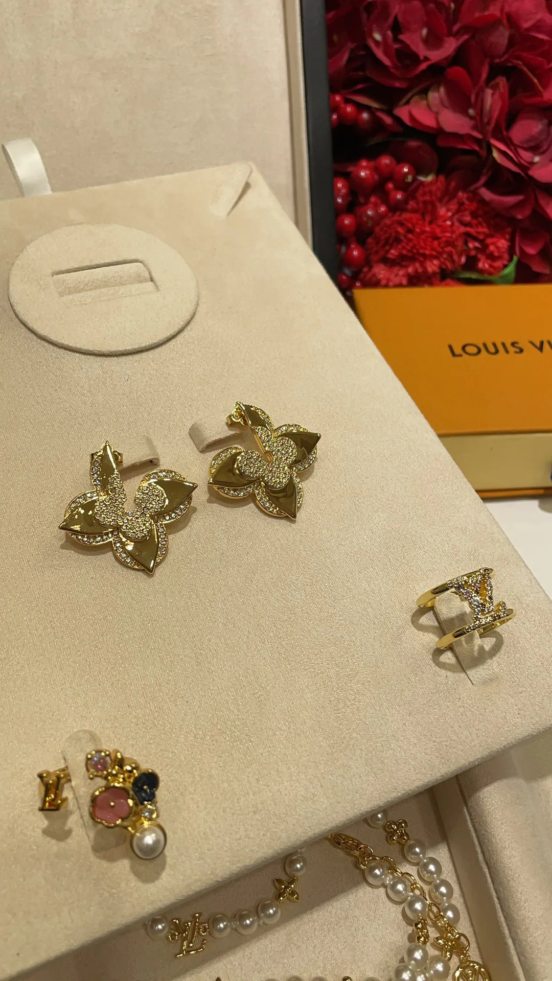 Бижутерия Louis Vuitton 17819349
