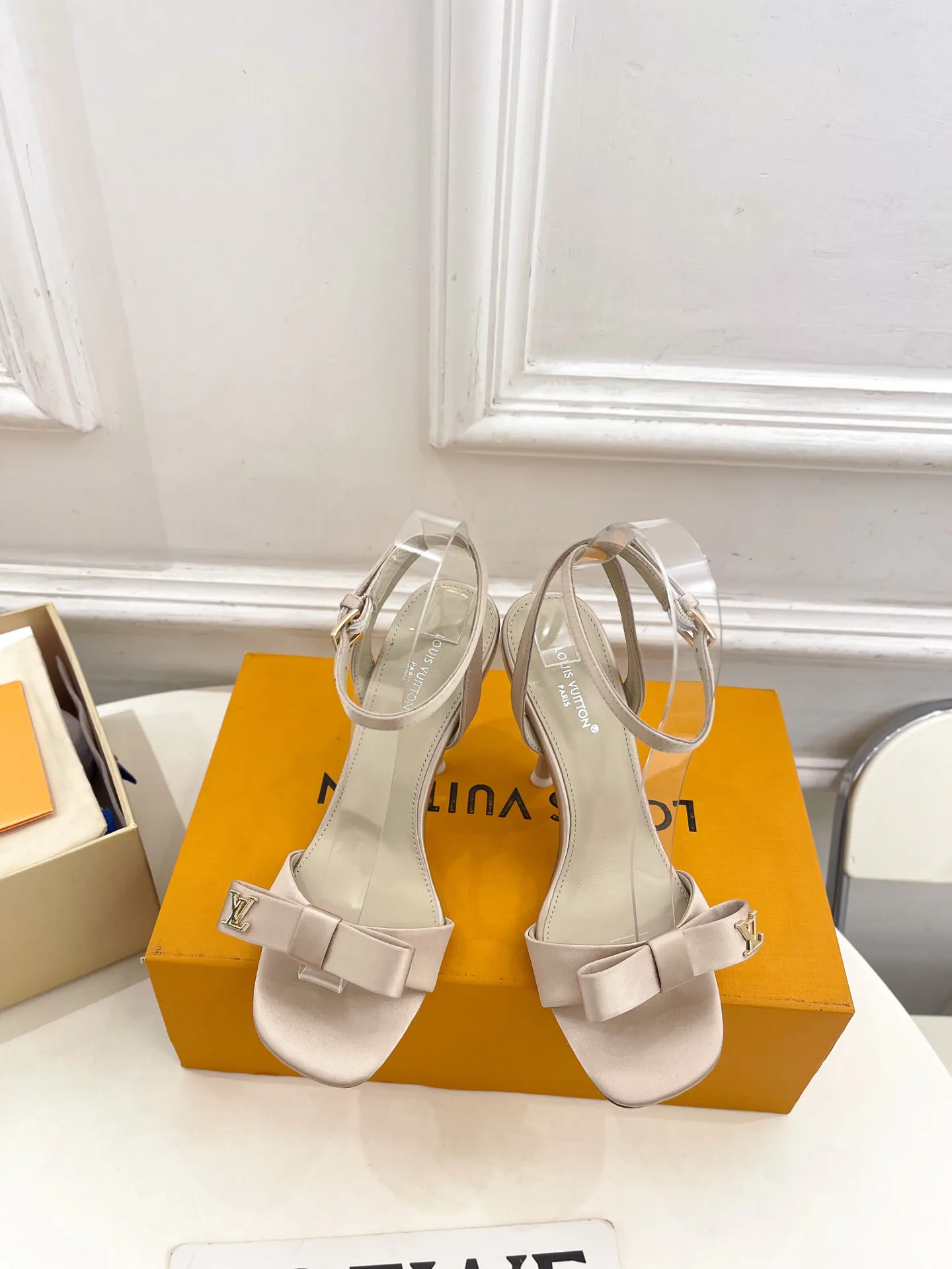 Босоножки Женские Louis Vuitton 11893449