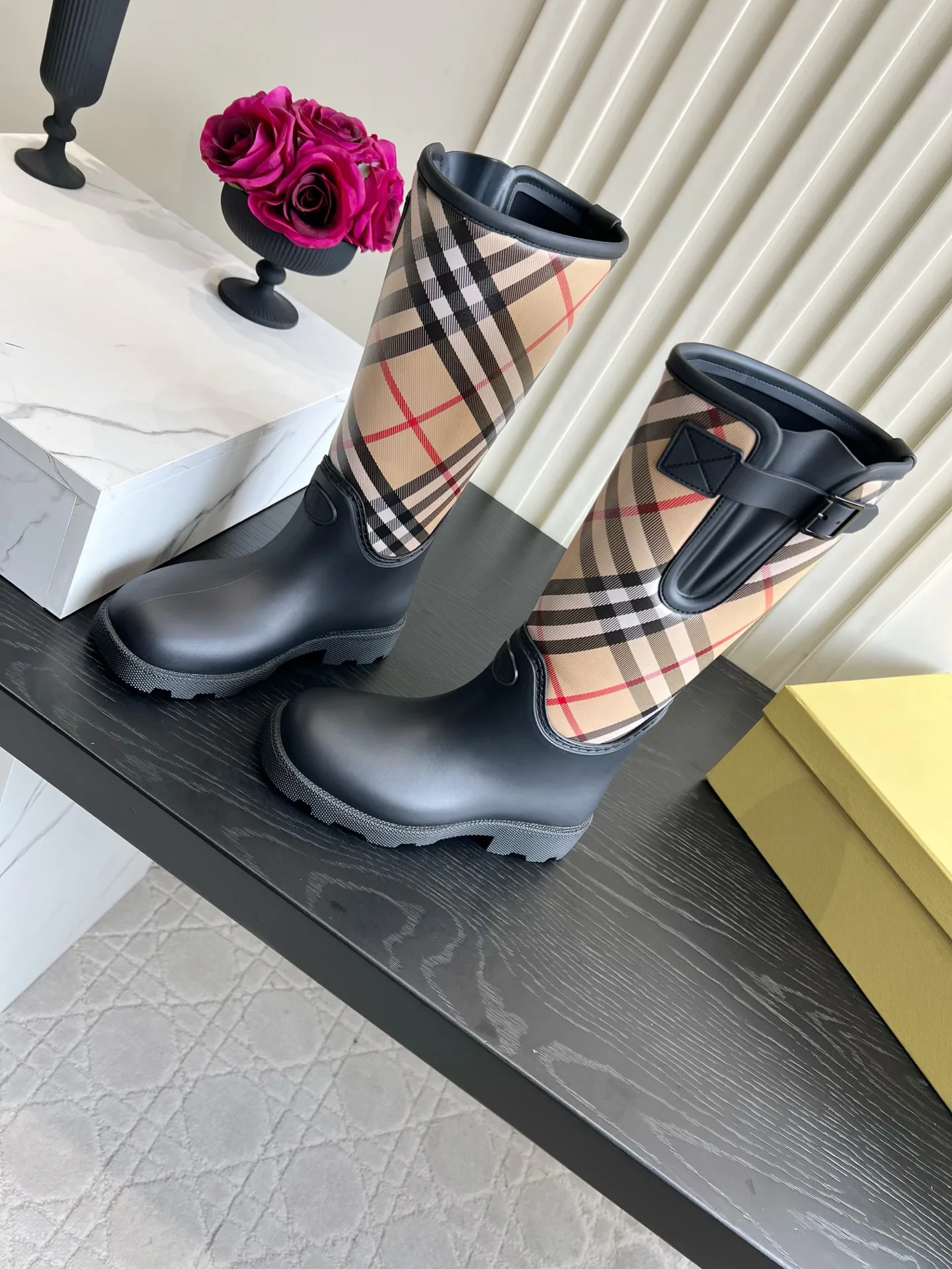 Сапоги Женские Burberry 18170853
