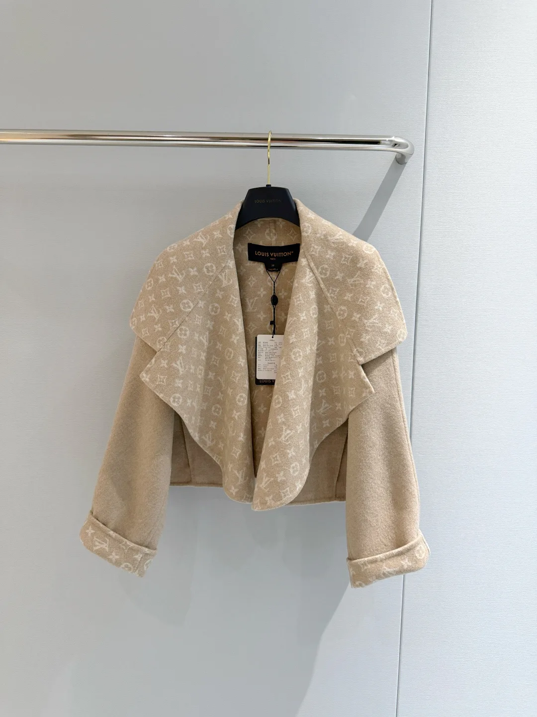 Пальто Женские Louis Vuitton 18585636