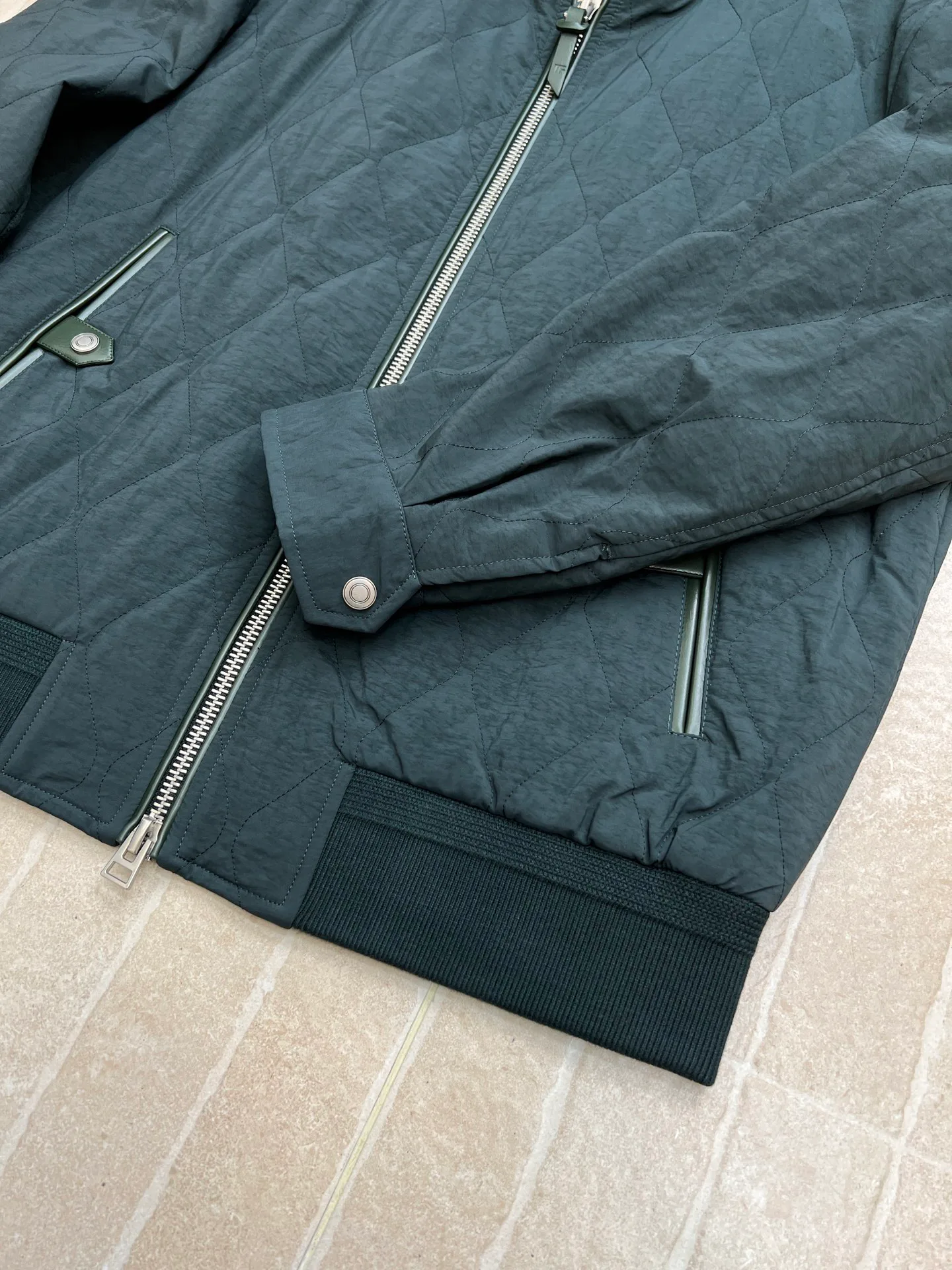 Куртки И Пуховики Мужские Tom Ford 240401