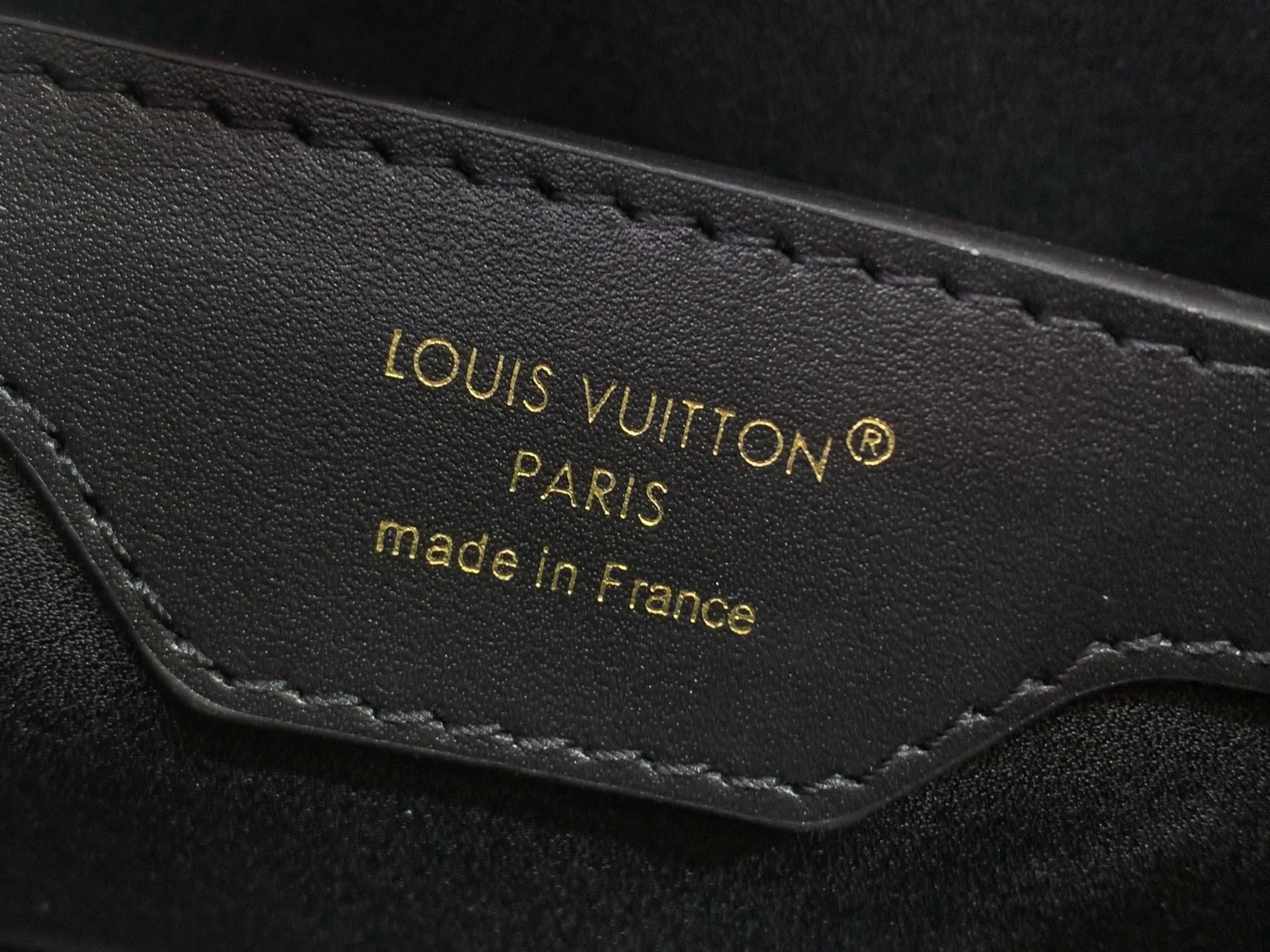 Классические Сумки Женские Louis Vuitton 17796555