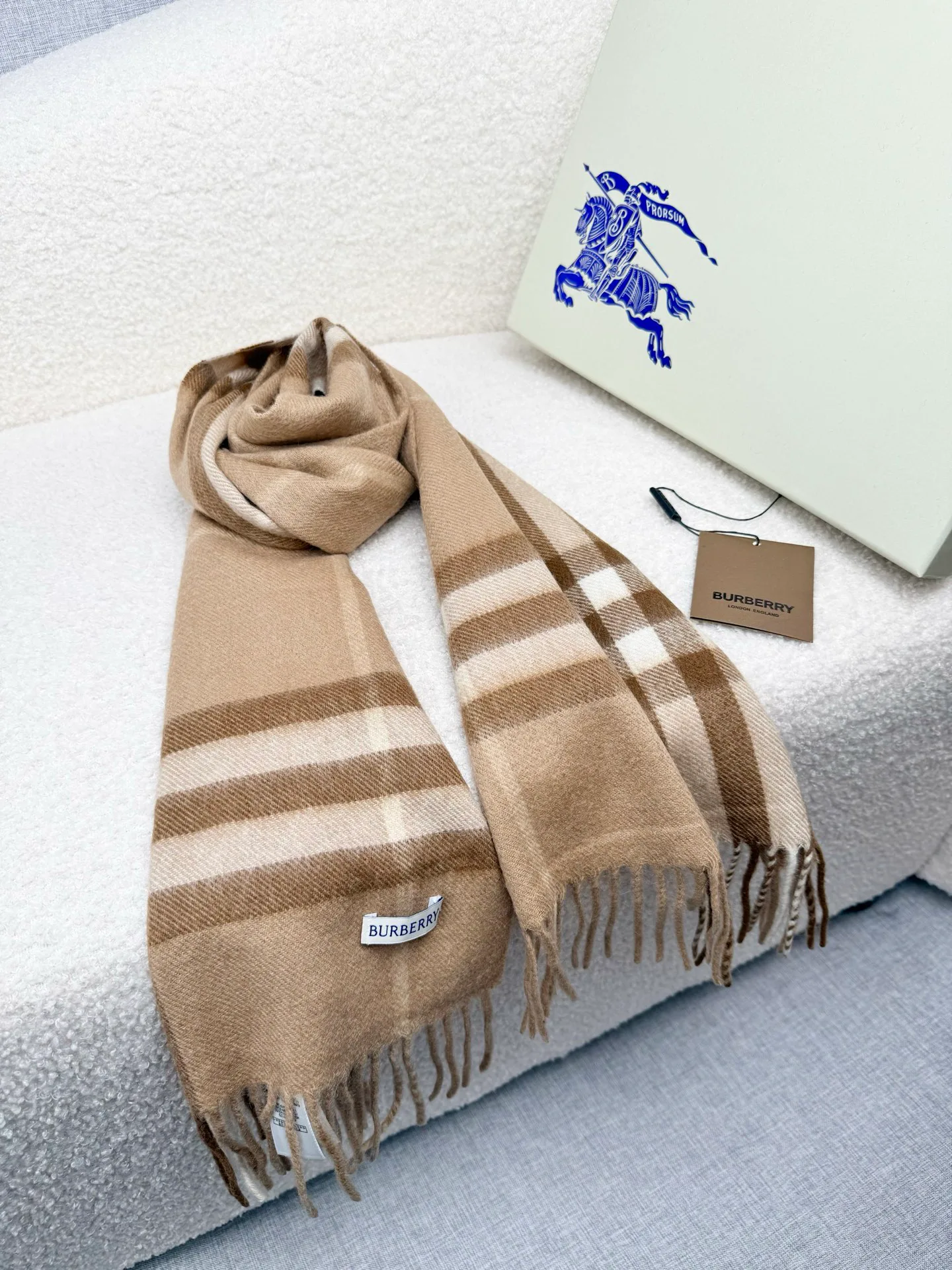 Шарфы Burberry 4516071