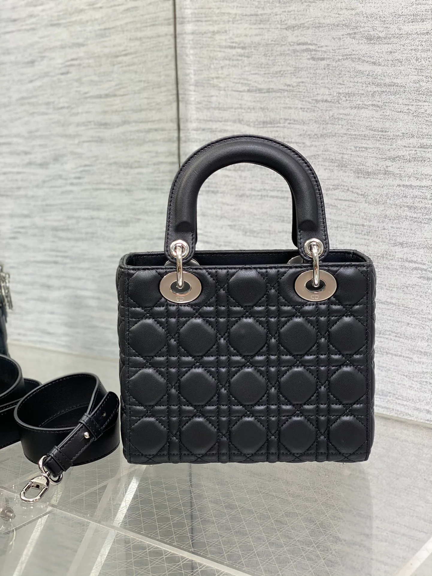 Классические Сумки Женские Christian Dior 12189472