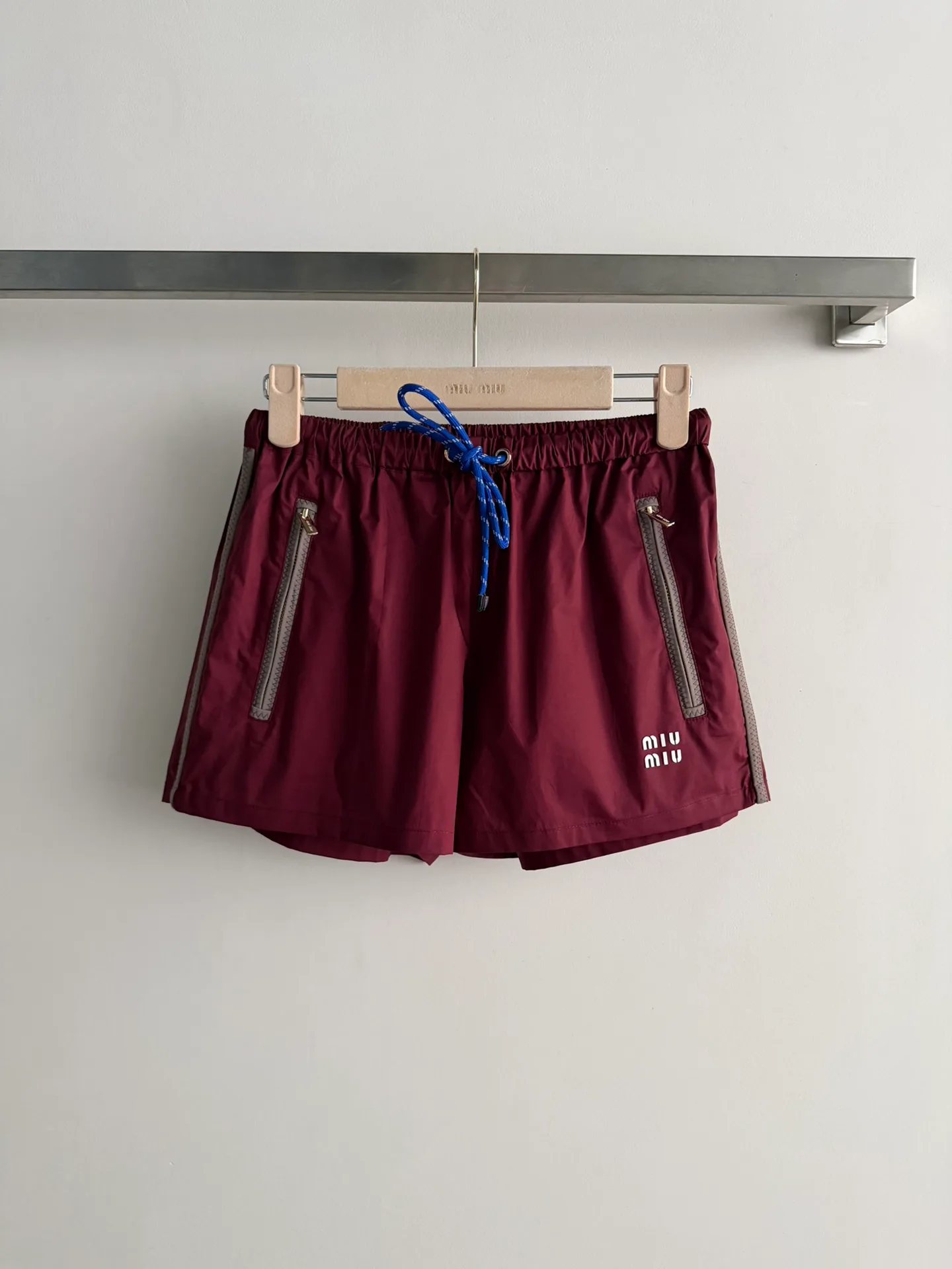 Шорты Женские Miu Miu 5610011