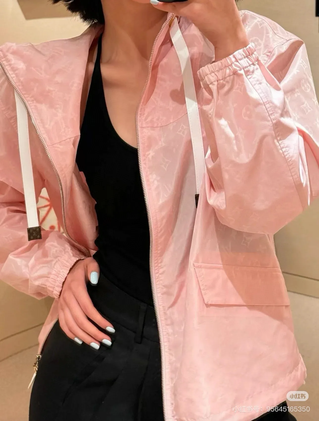 Куртки И Пуховики Женские Louis Vuitton 87959