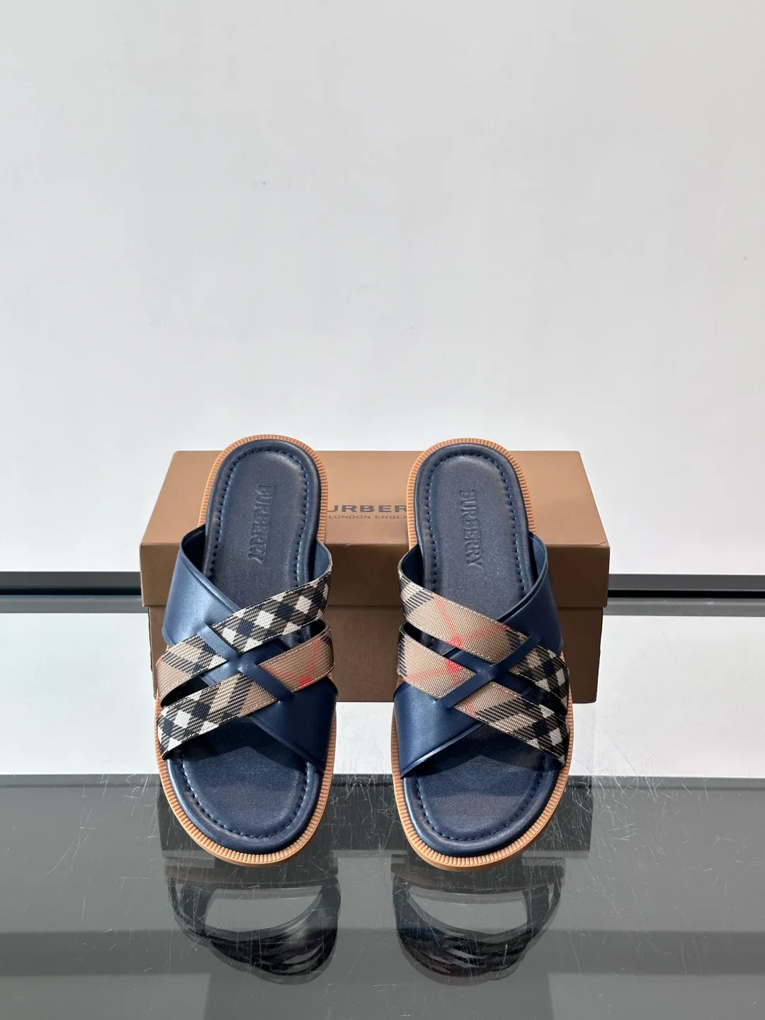 Сандалии Мужские Burberry 13452926