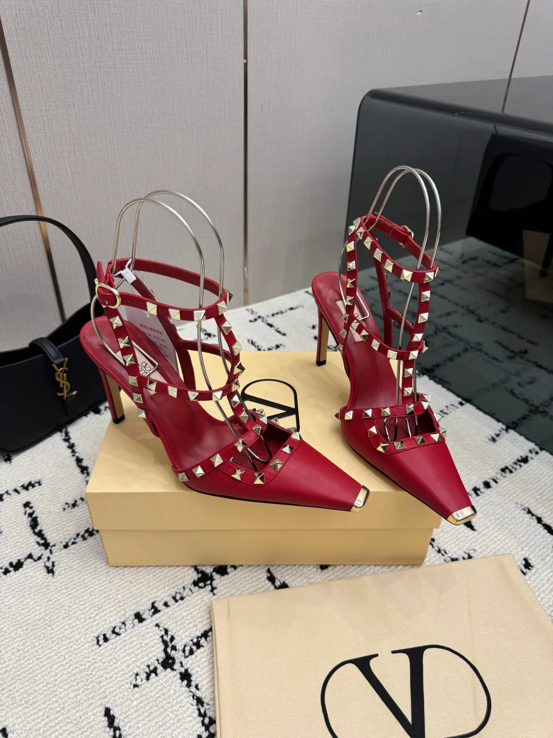 Босоножки Женские Valentino 17594491