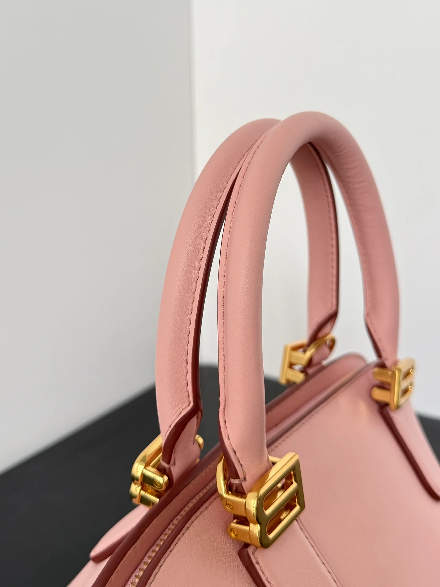 Клатчи Женские Balenciaga 13128375