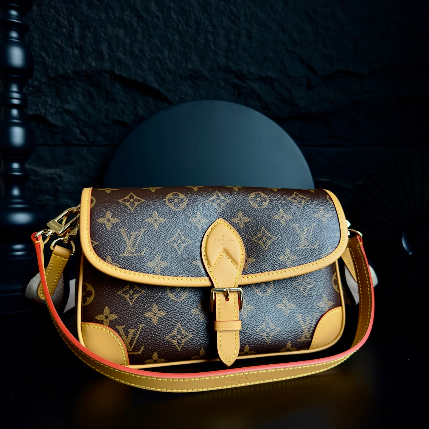 Классические Сумки Женские Louis Vuitton 11508439