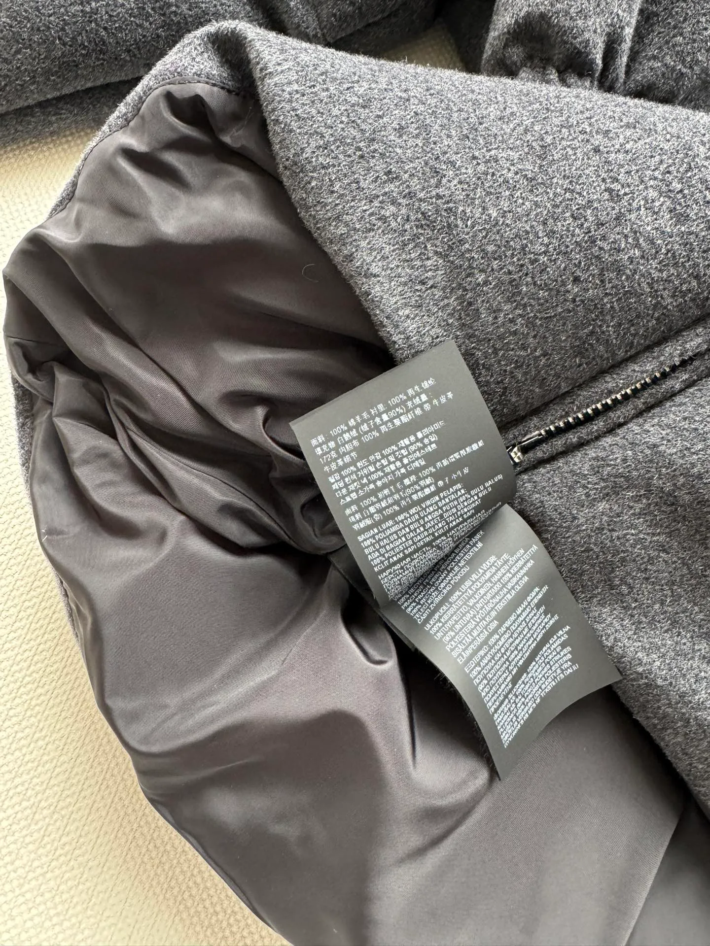 Куртки И Пуховики Женские Prada 18858567
