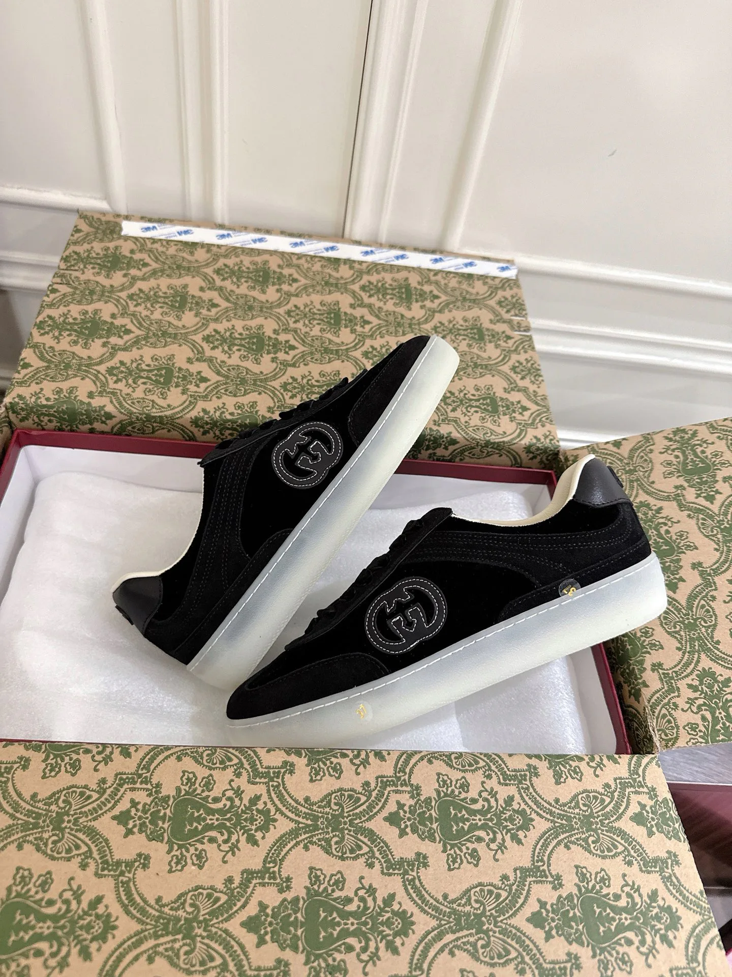 Кроссовки Женские Gucci 1883957
