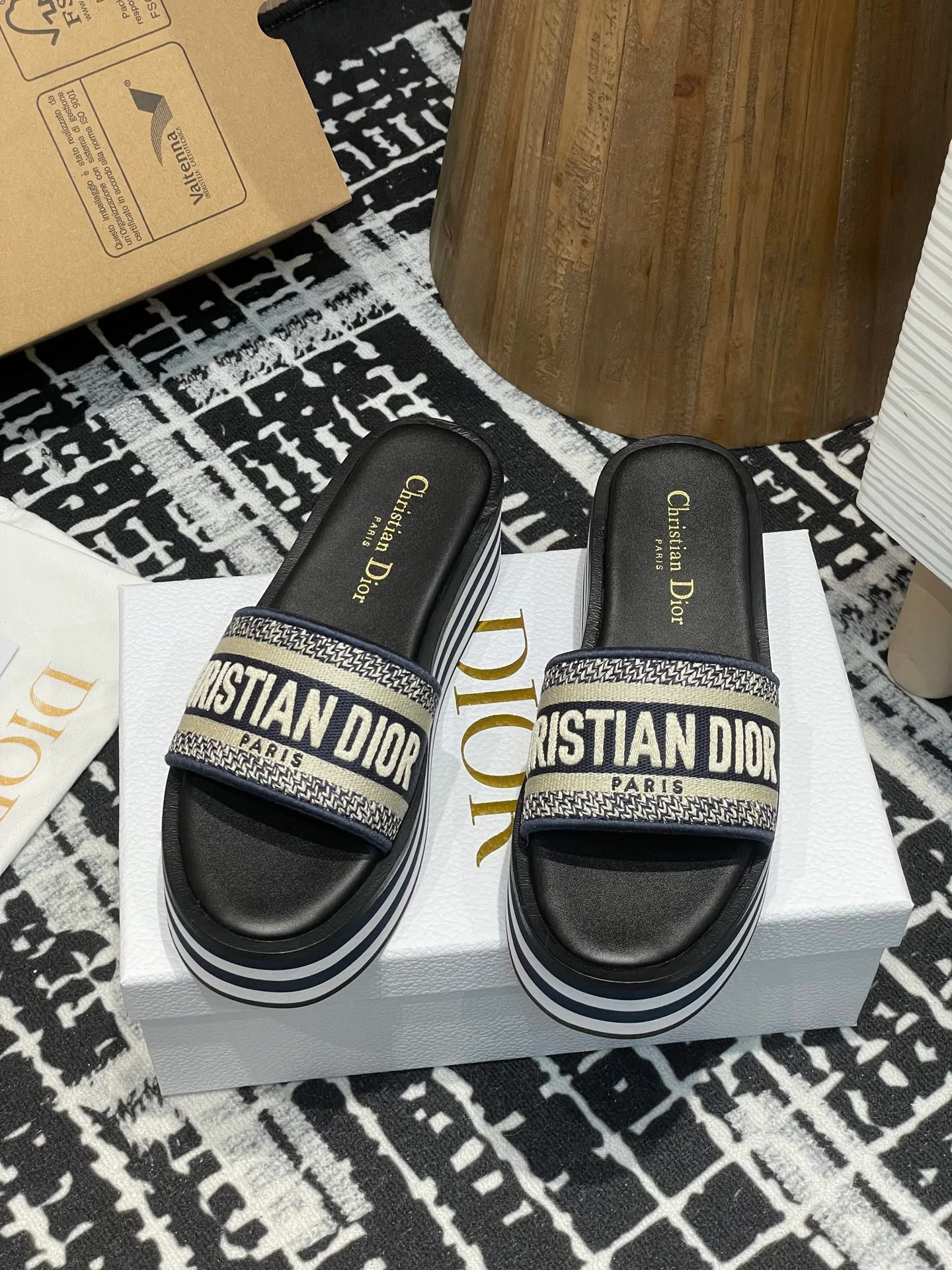 Шлепанцы Женские Christian Dior 579316