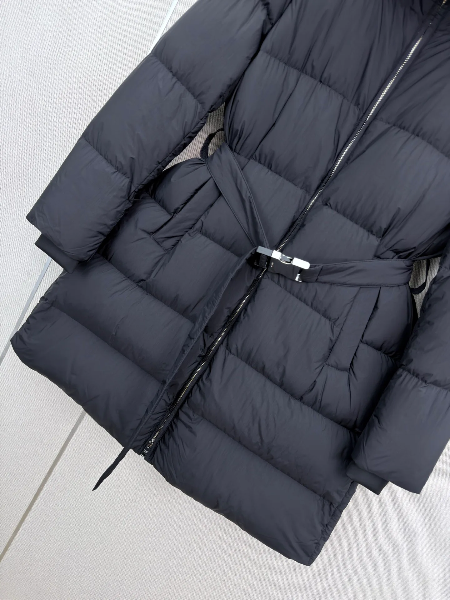 Куртки И Пуховики Женские Prada 18108679