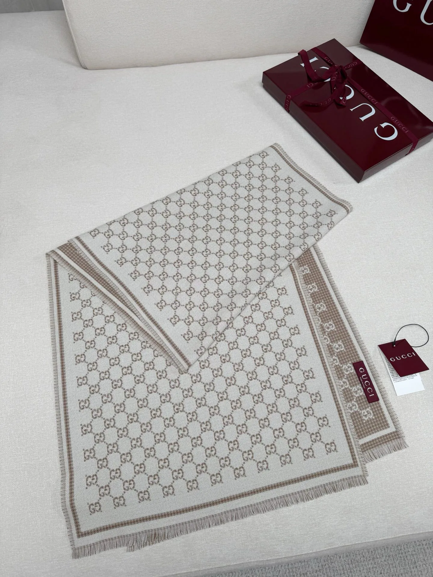 Шарфы Gucci 17992040