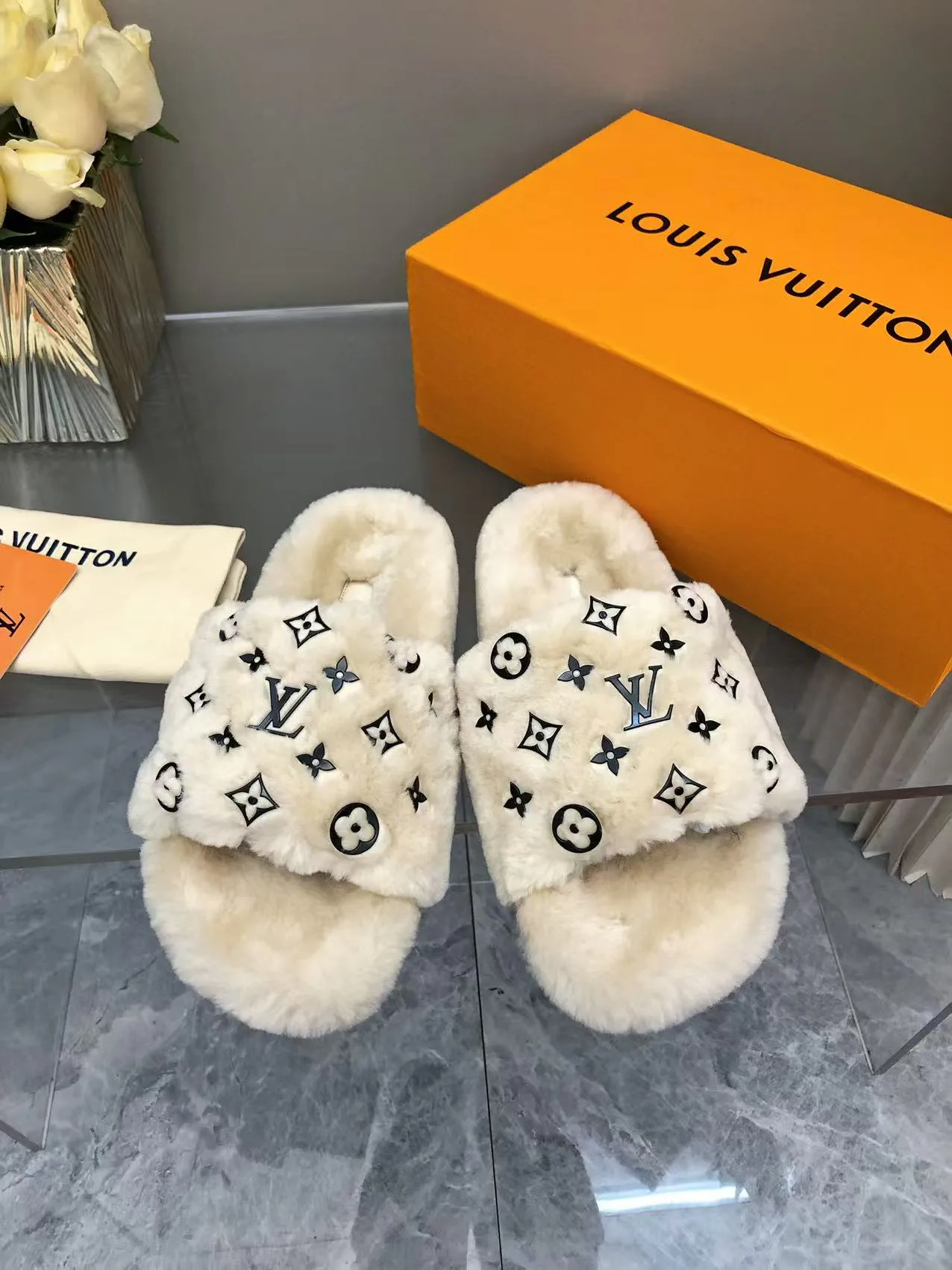 Тапочки Женские Louis Vuitton 86927