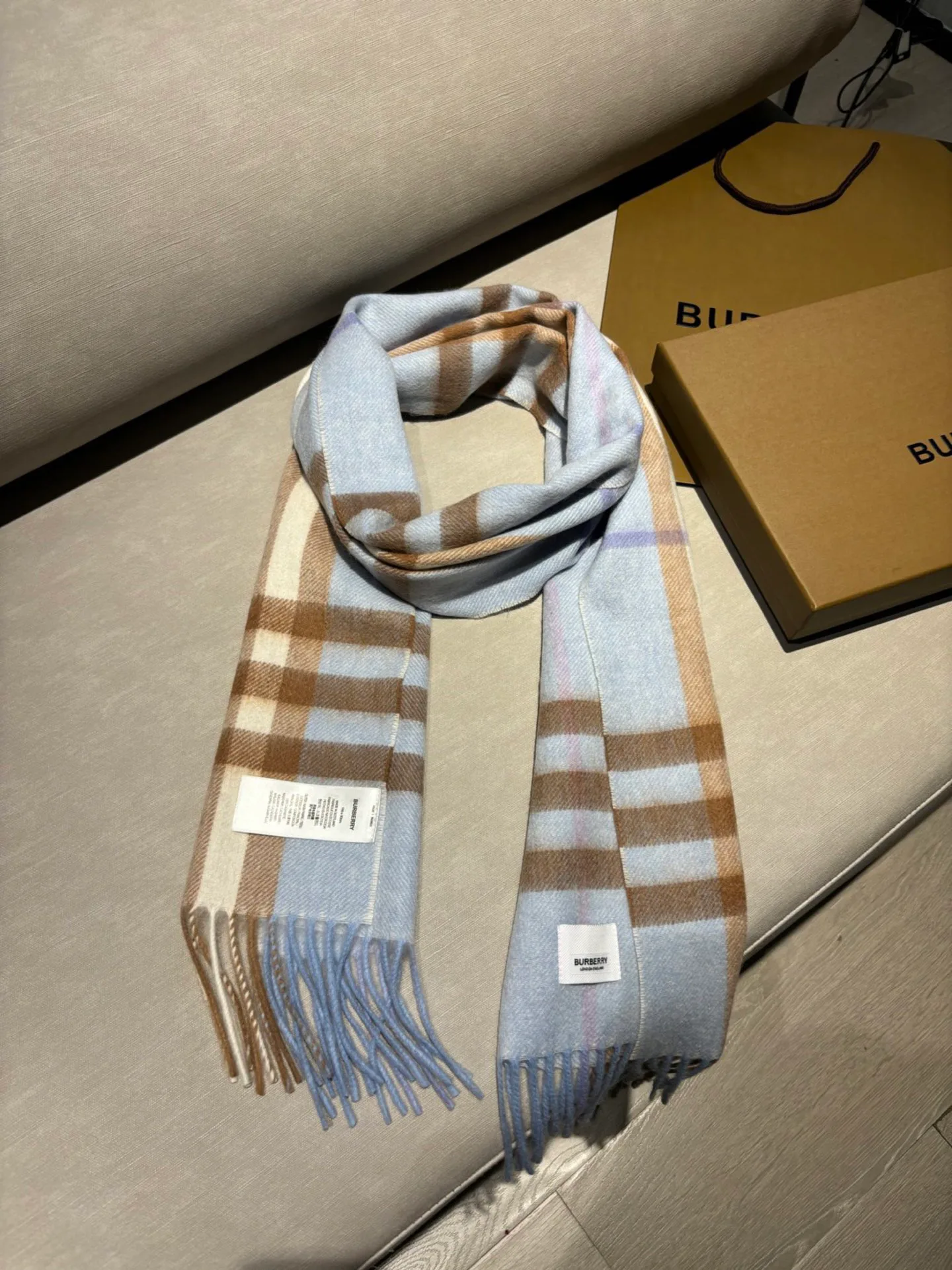 Шарфы Burberry 256993
