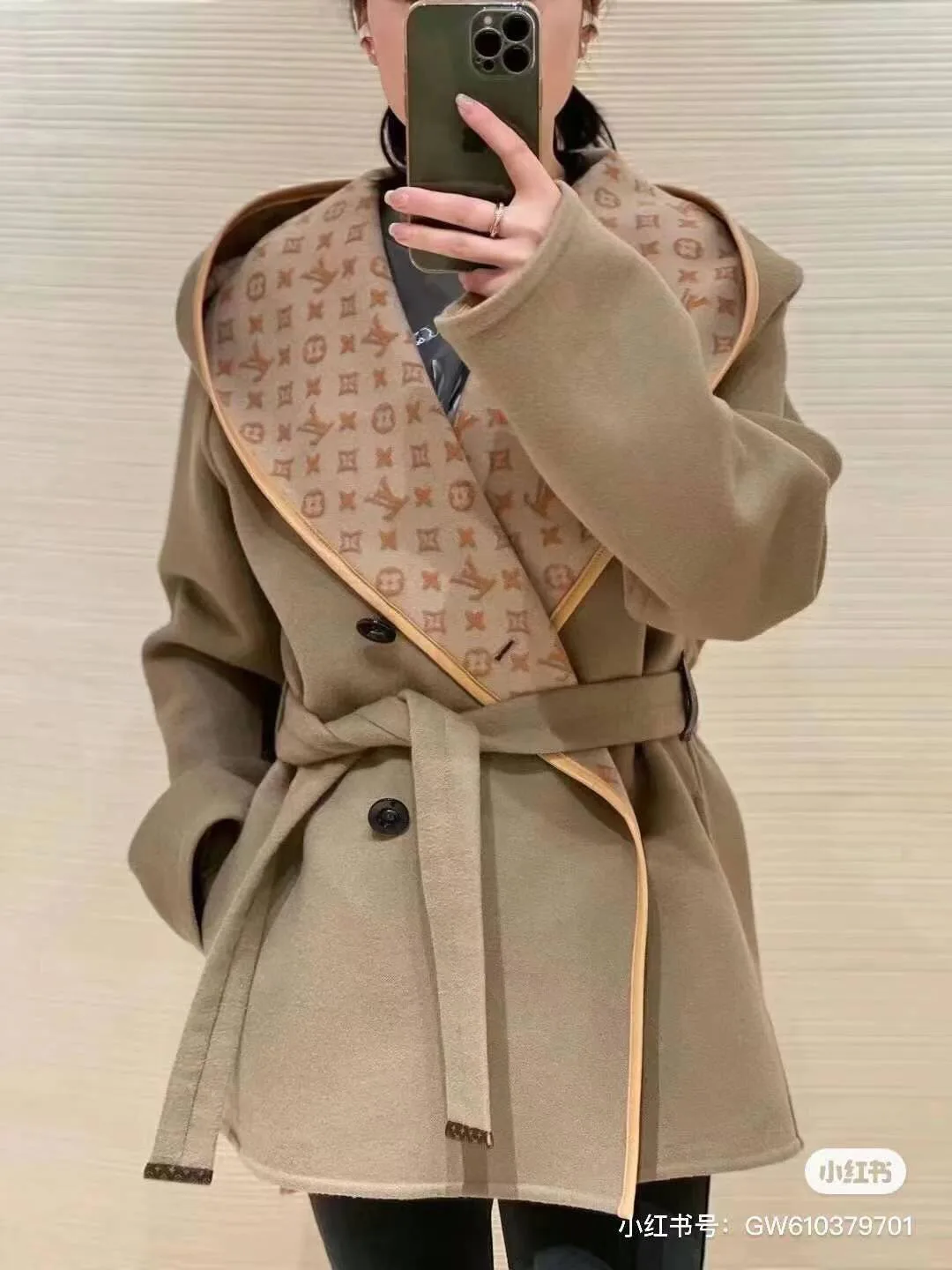 Пальто Женские Louis Vuitton 669745