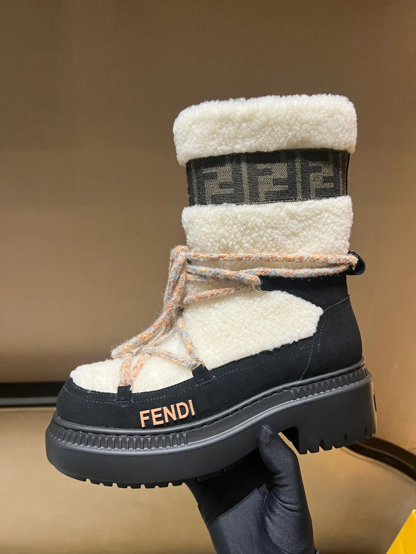 Угги Женские Fendi 1408715