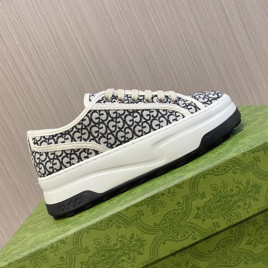 Кроссовки Женские Gucci 19691216
