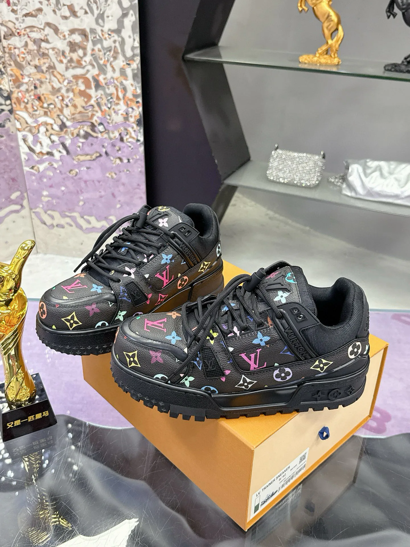 Кроссовки Женские Louis Vuitton 1894736