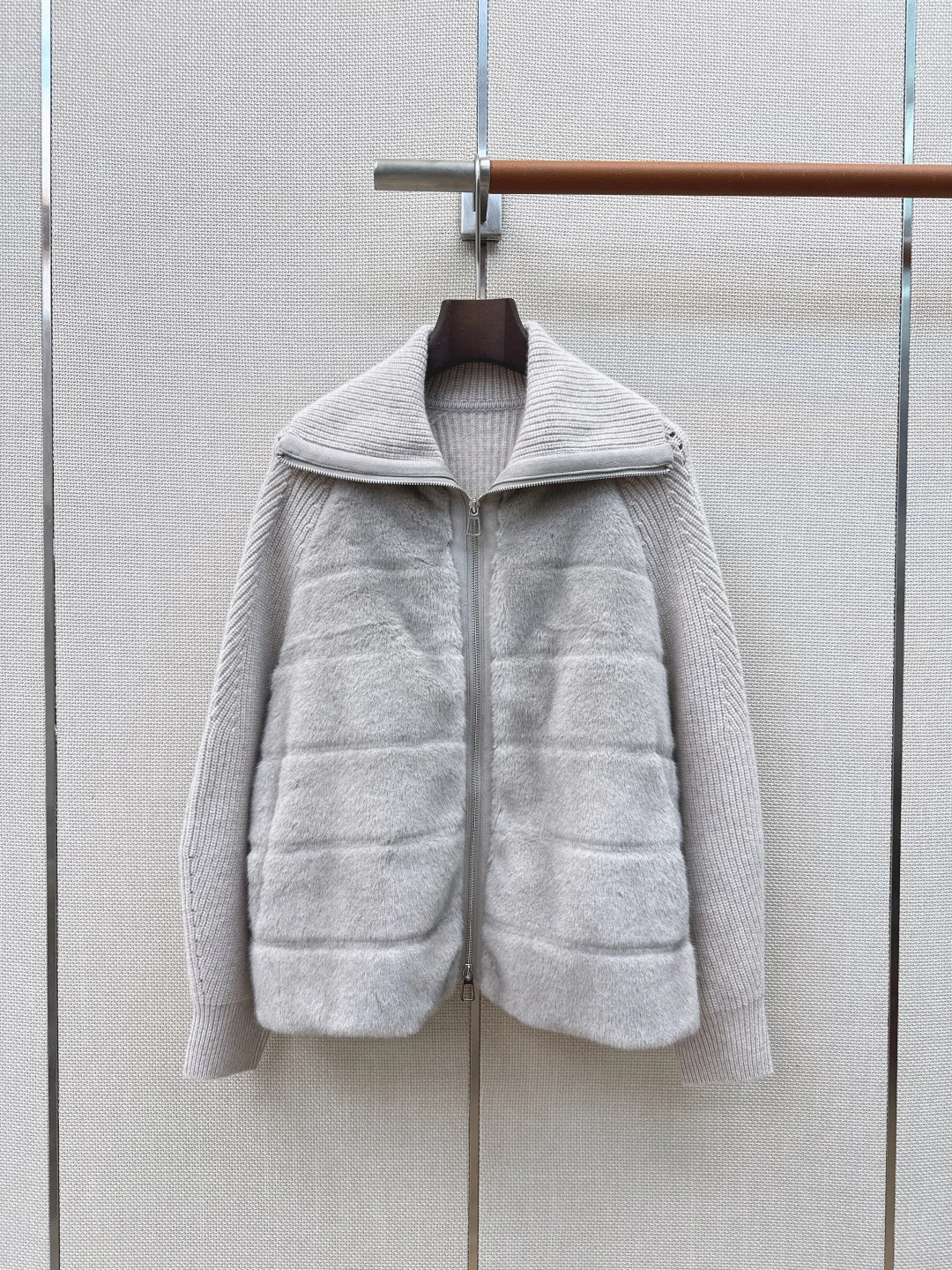 Куртки И Пуховики Женские Loro Piana 18685191