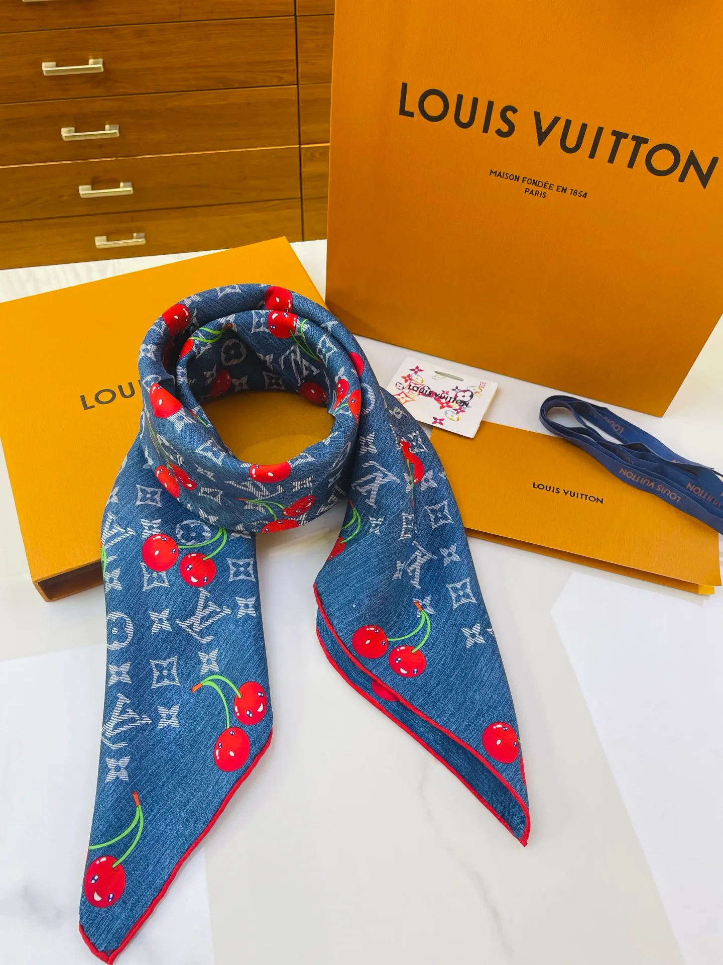 Платки Louis Vuitton 10194220