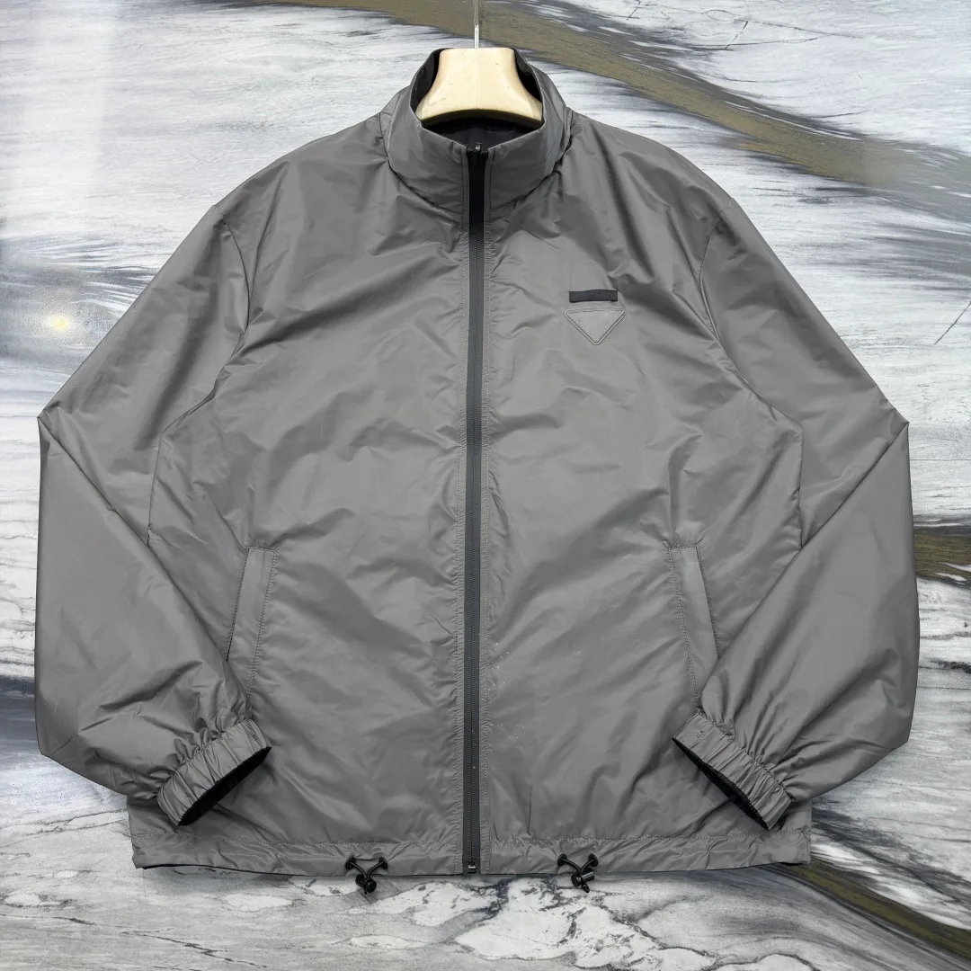 Куртки И Пуховики Мужские Prada 11454407