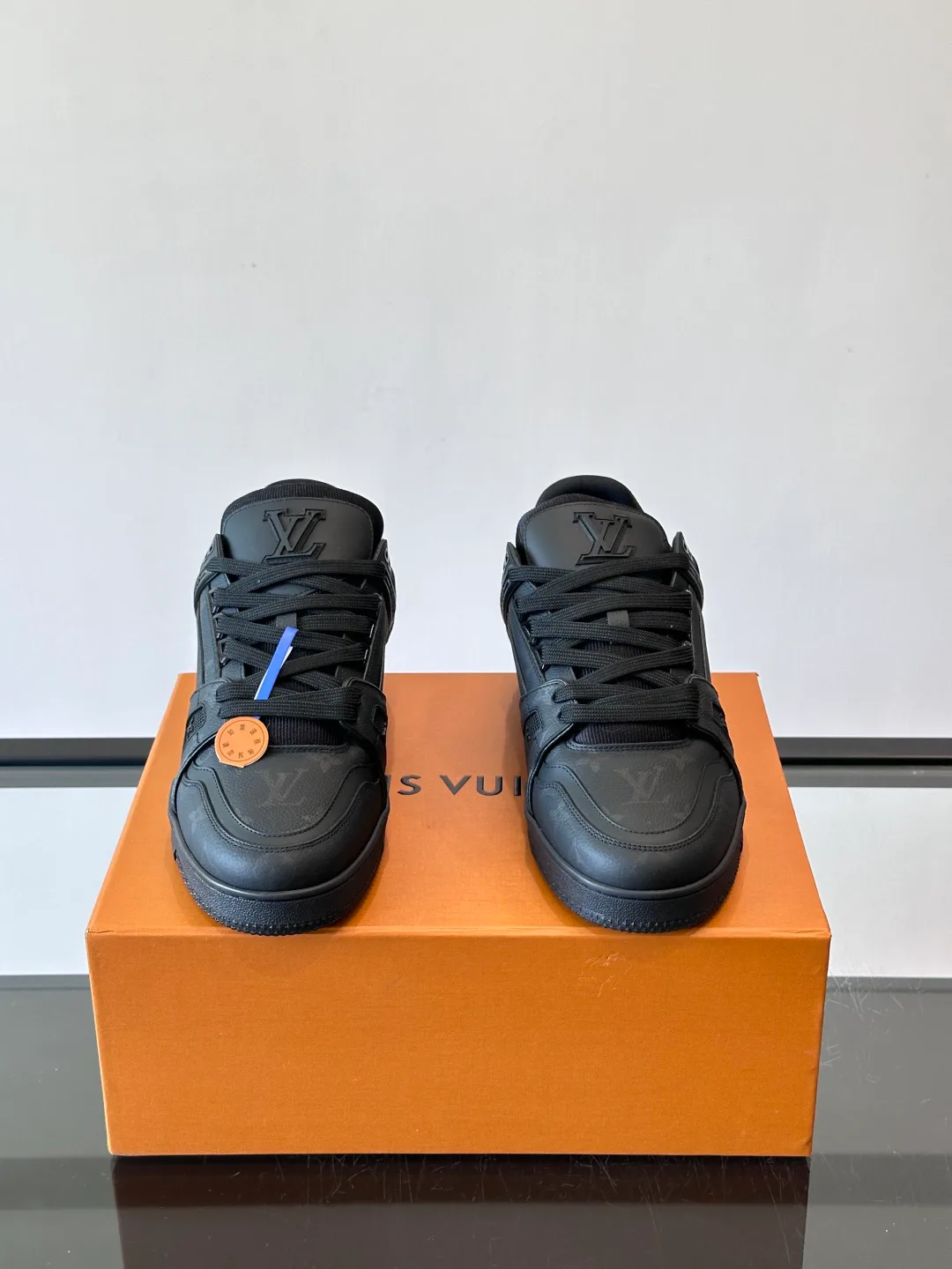 Кроссовки Женские Louis Vuitton 11707415