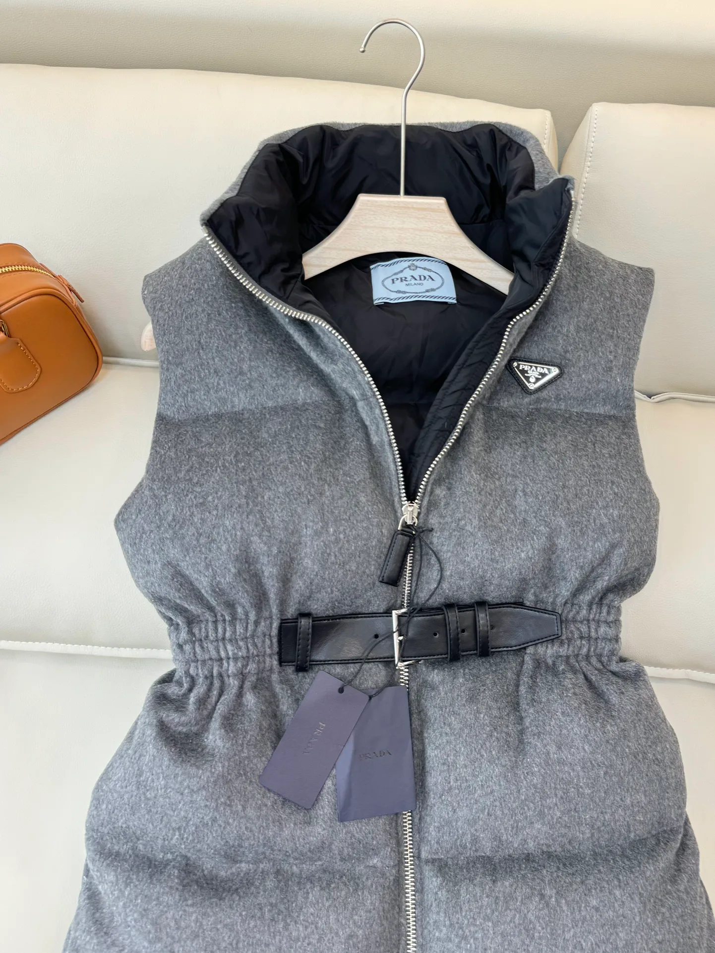 Жилеты Женские Prada 19681183