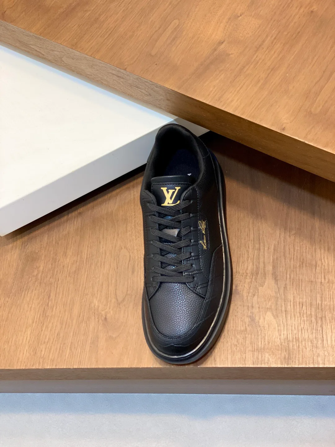 Кроссовки Мужские Louis Vuitton 18265107