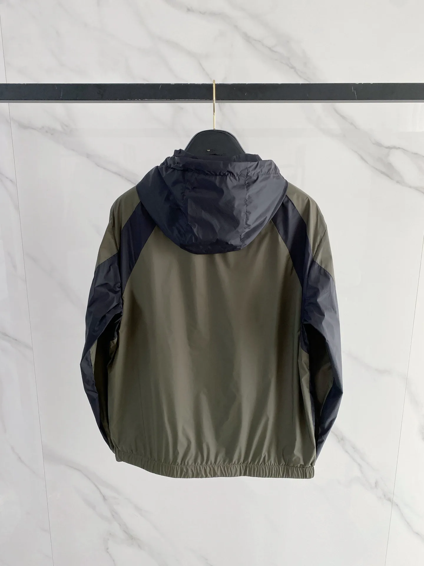 Куртки И Пуховики Мужские Valentino 11584551