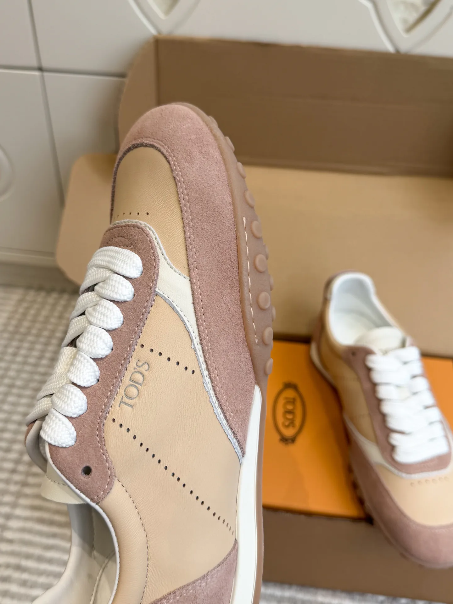 Кроссовки Женские Tod's 18360490